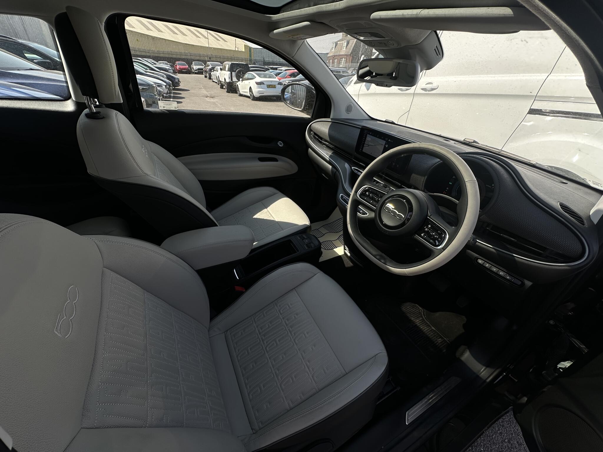 Fiat 500e - Image 6