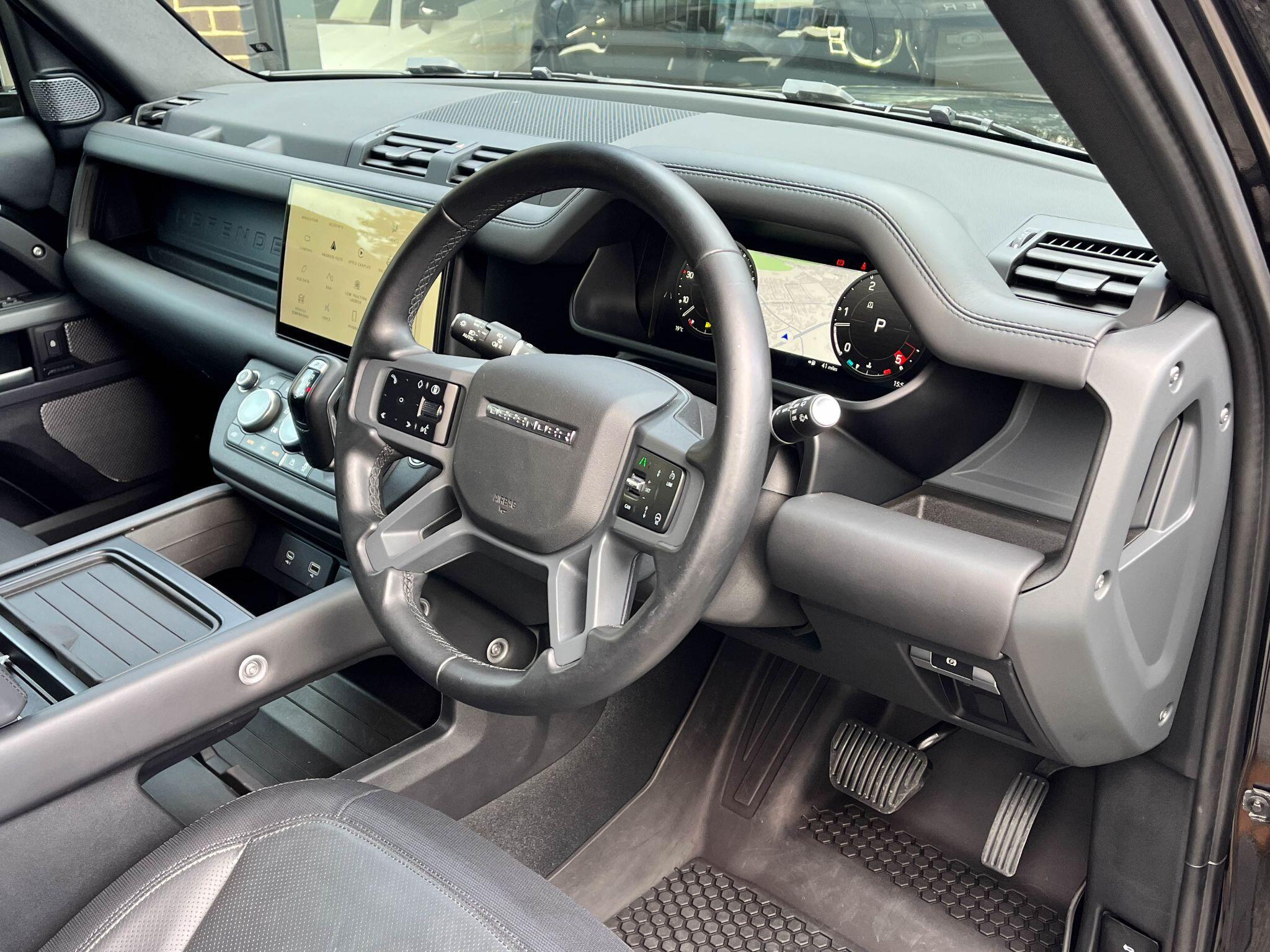Land Rover Defender 110 - Image 18