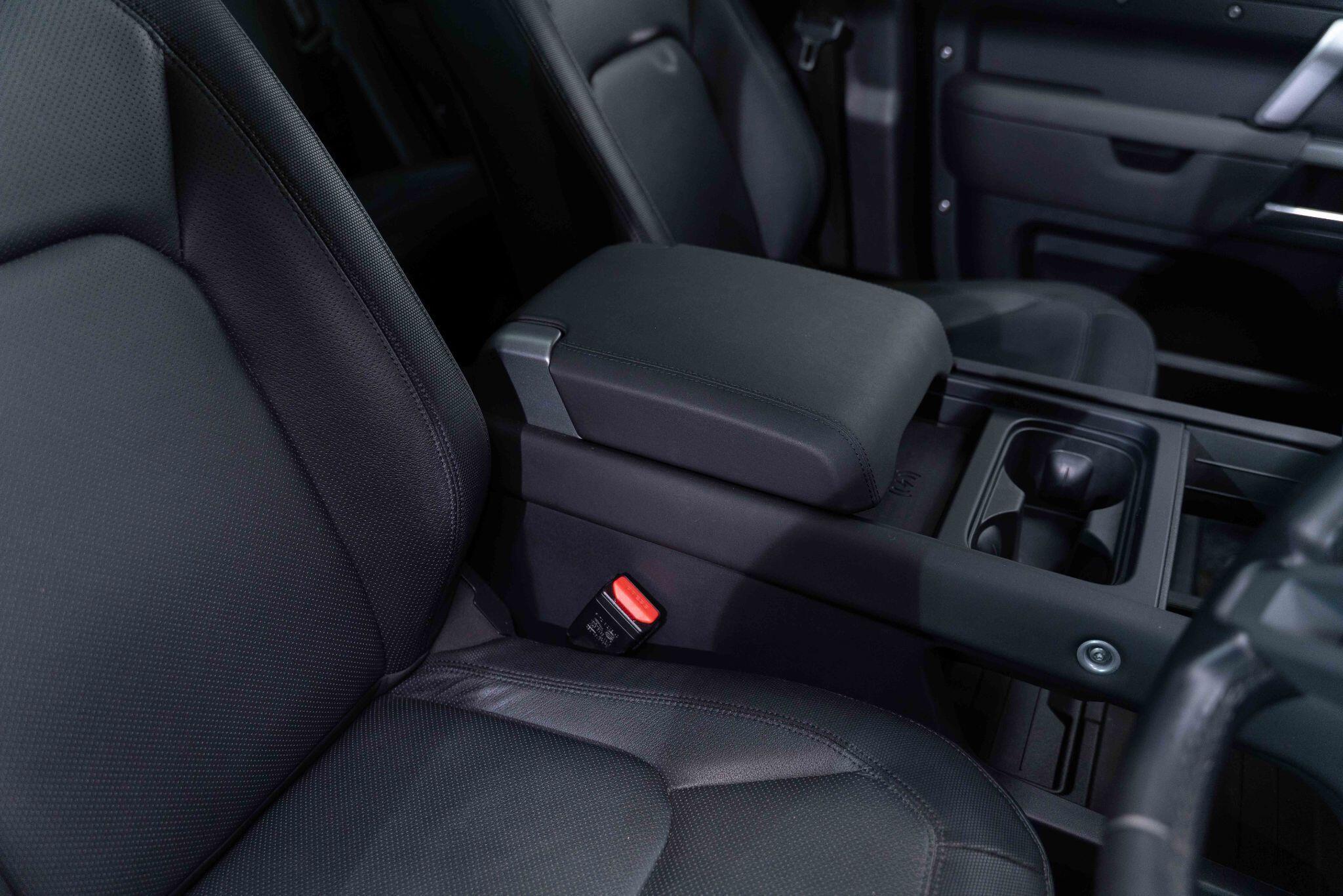 Land Rover Defender 110 - Image 4