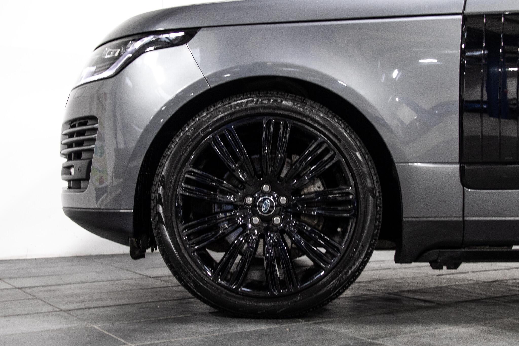 Land Rover Range Rover - Image 13