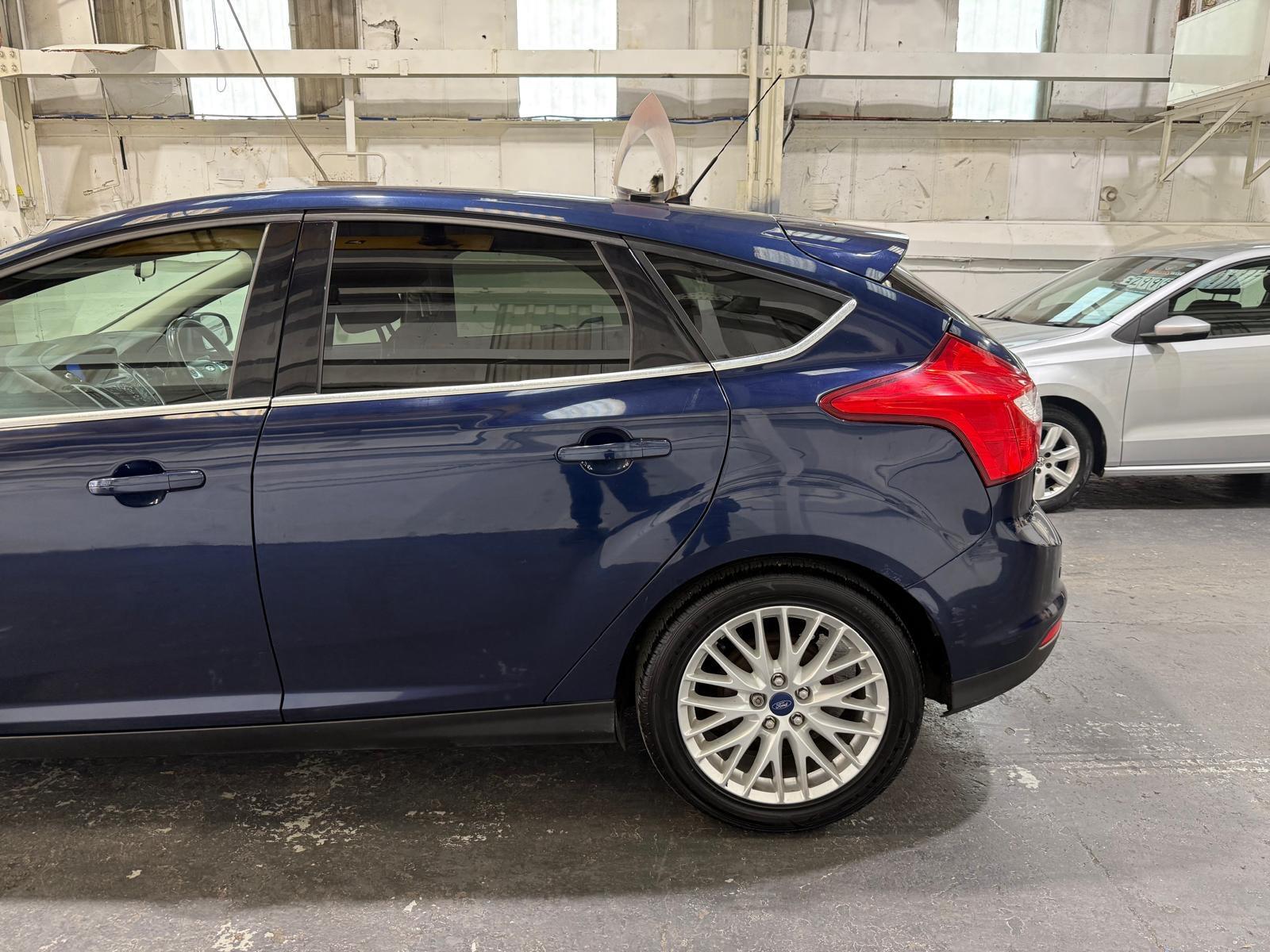 Ford Focus - Image 8