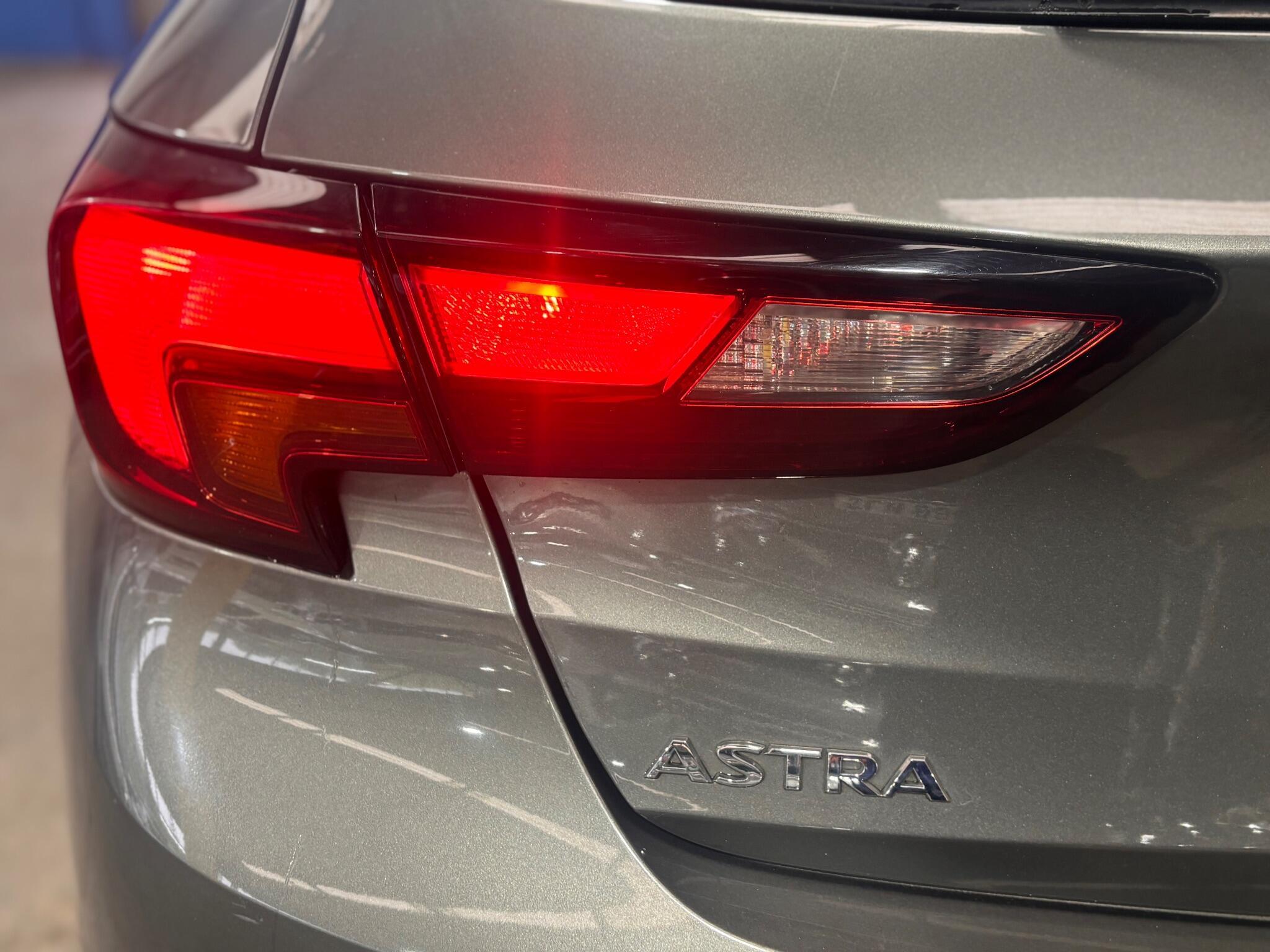 Vauxhall Astra - Image 5