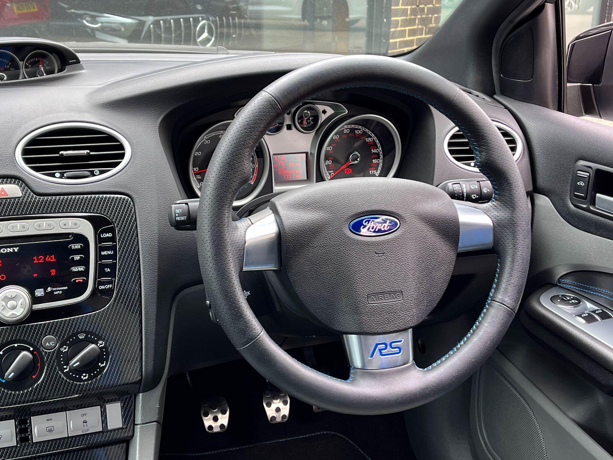 Ford Focus - Image 13