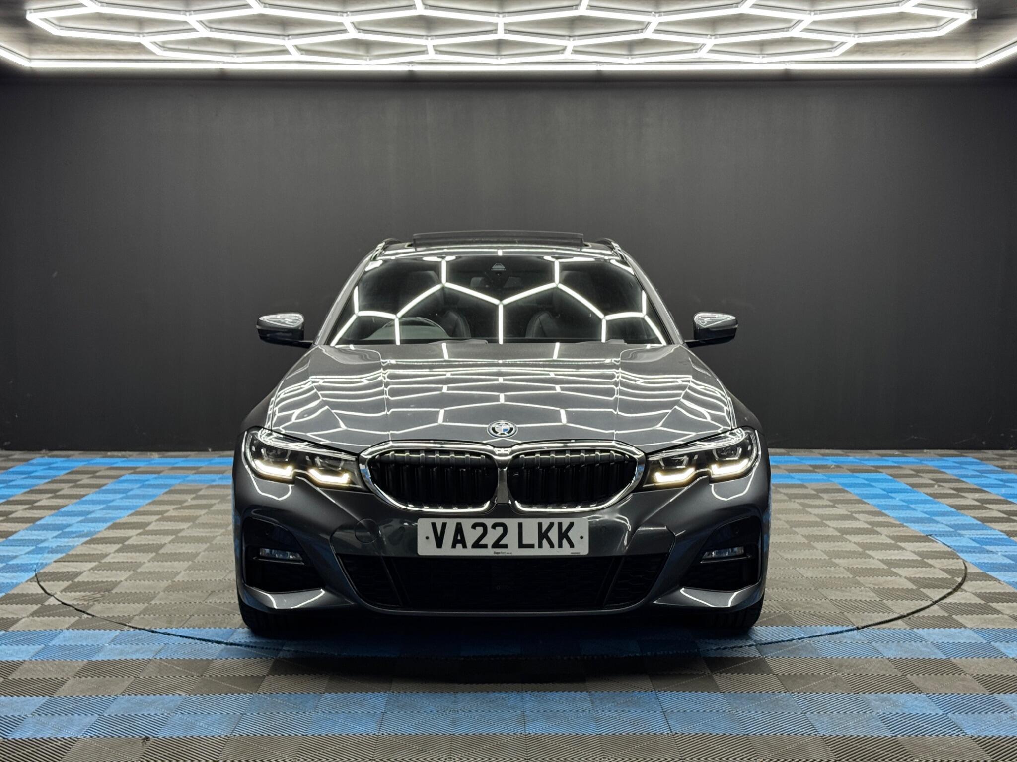BMW 3 Series - Image 2