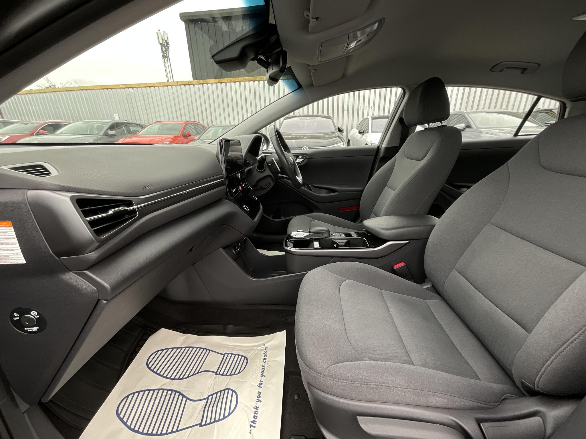 Hyundai Ioniq - Image 19