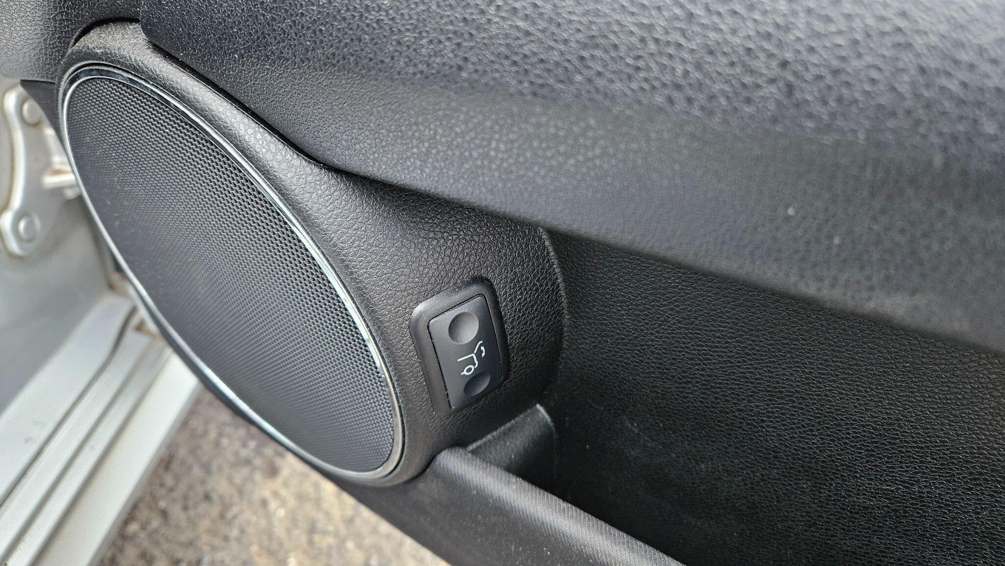 Mercedes C Class - Image 35