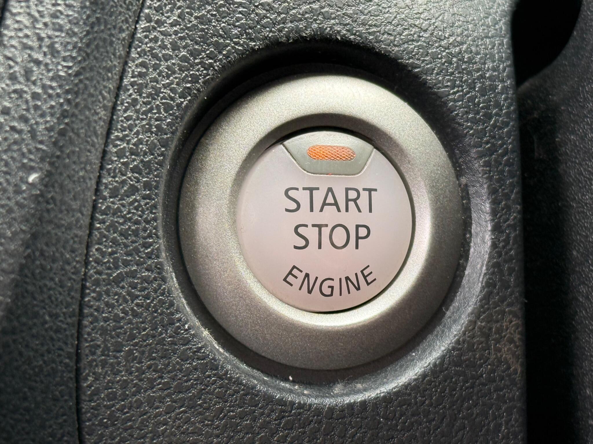 Nissan Juke - Image 26