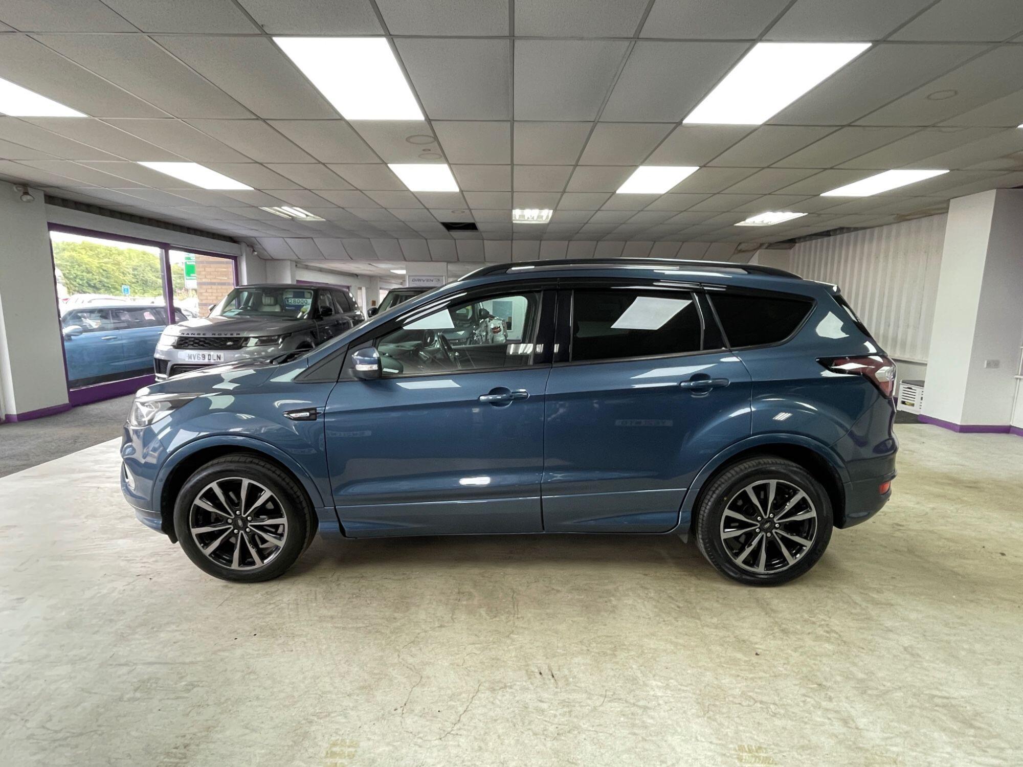 Ford Kuga - Image 13