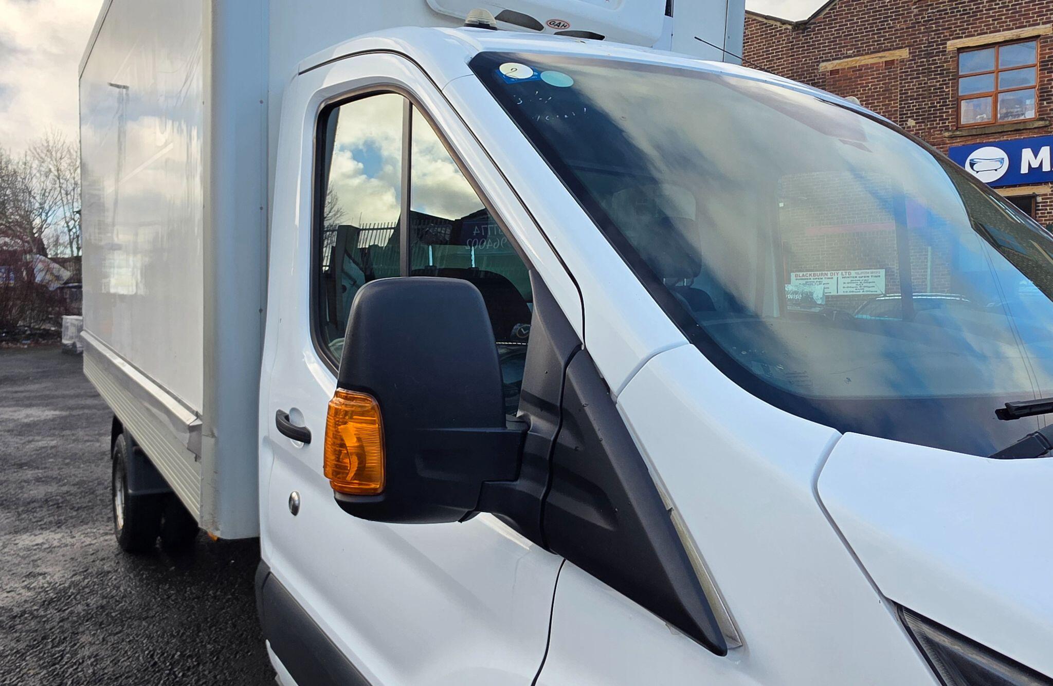 Ford Transit - Image 9