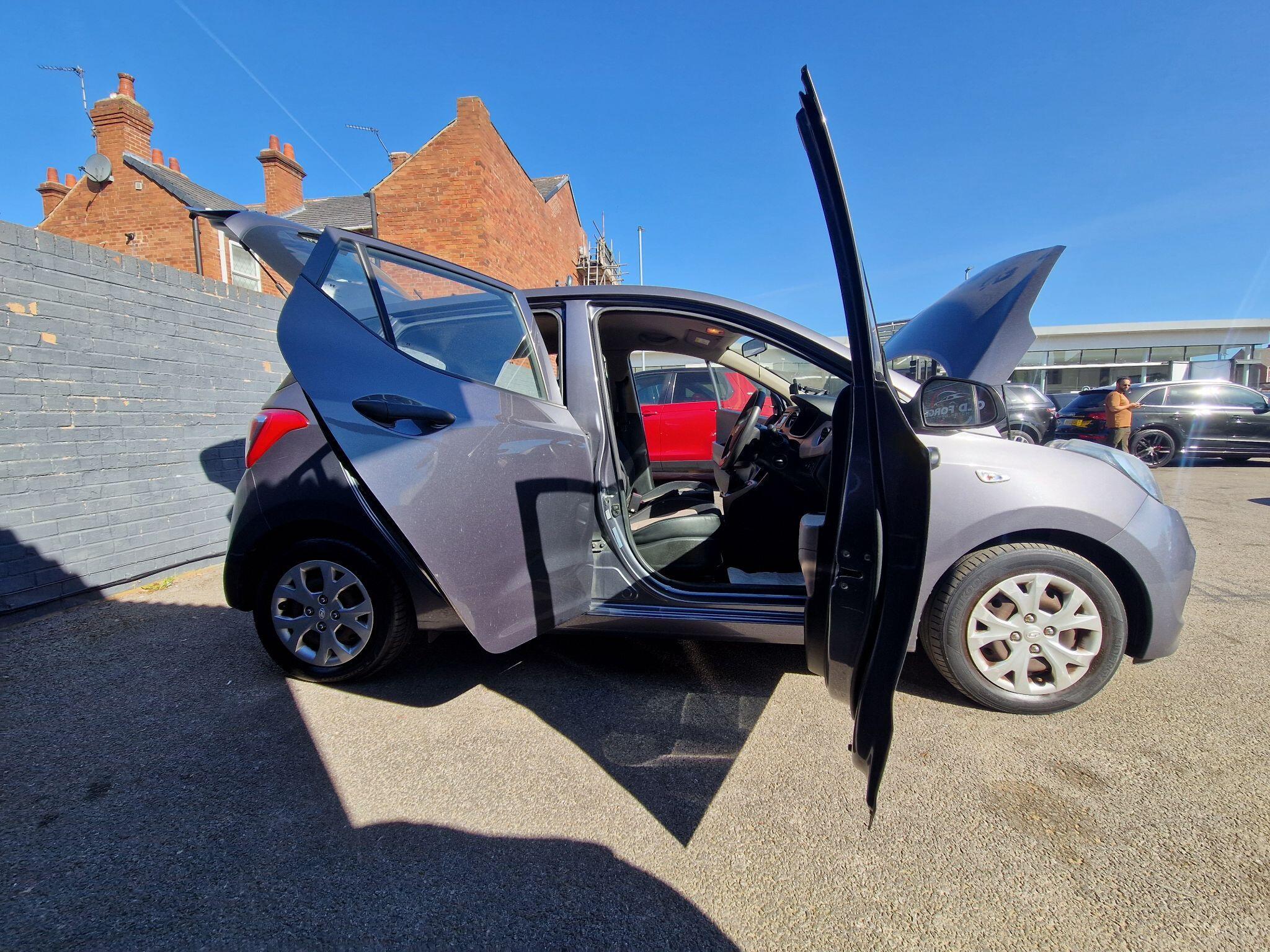 Hyundai i10 - Image 22
