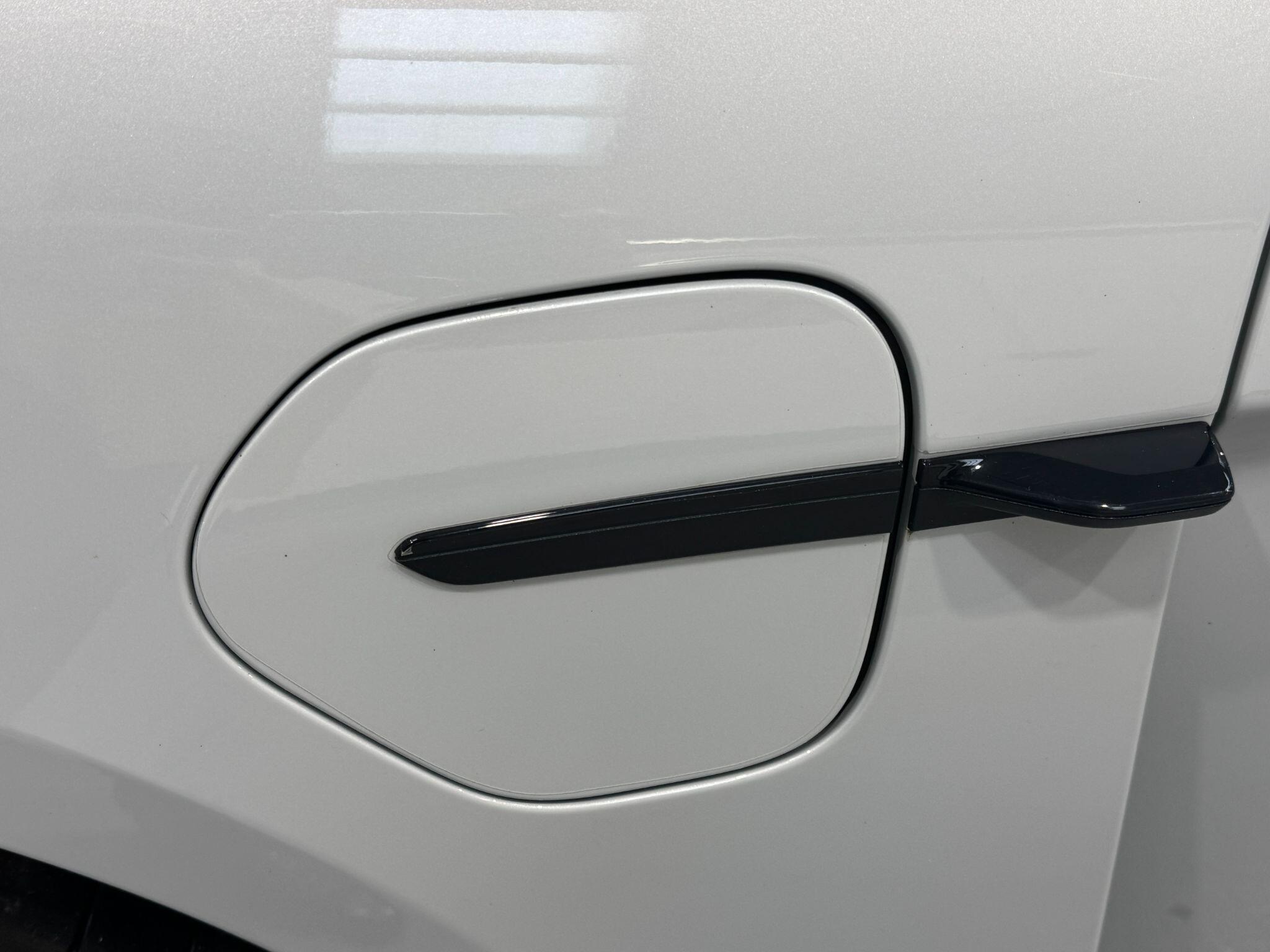 Porsche Taycan - Image 88