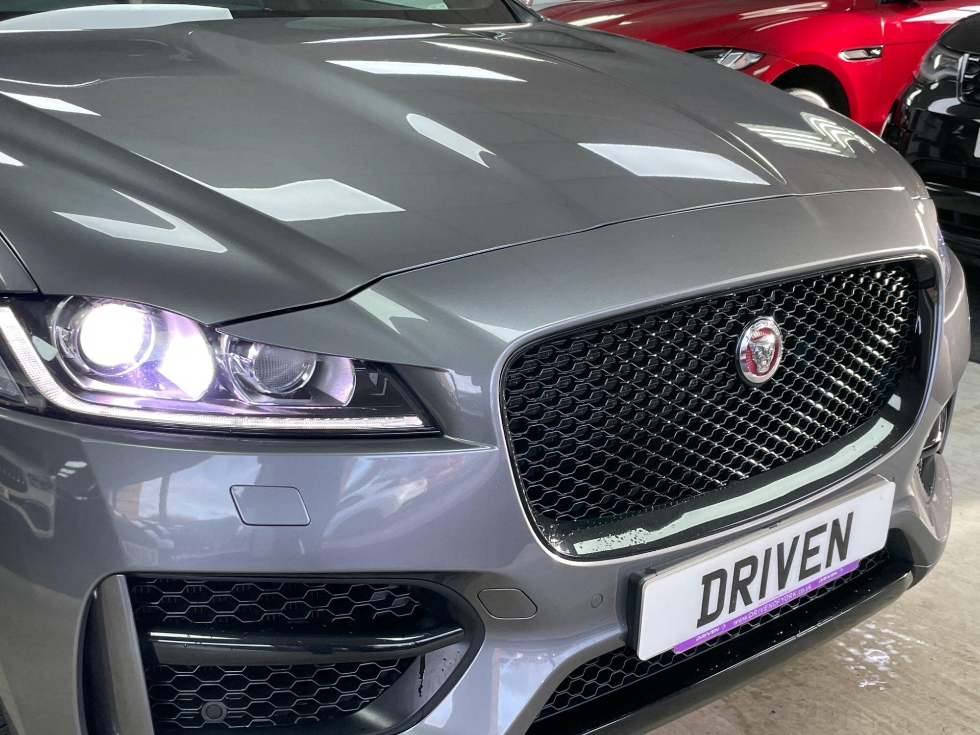 Jaguar F-Pace - Image 5