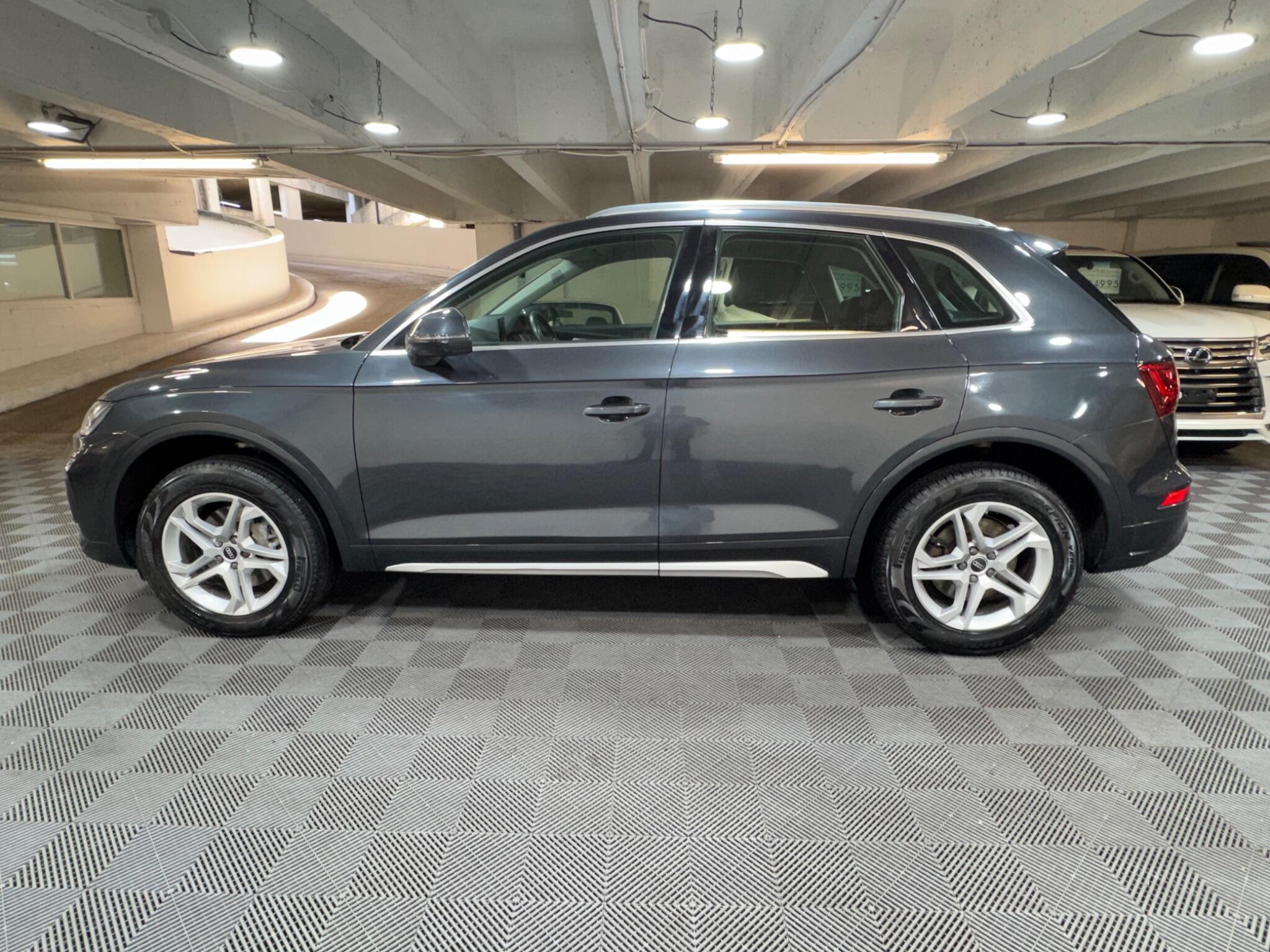 Audi Q5 - Image 2