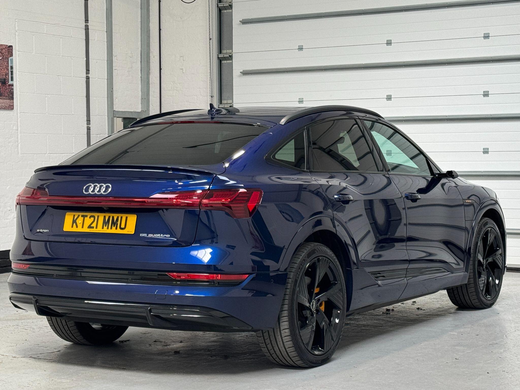 Audi E-Tron - Image 11