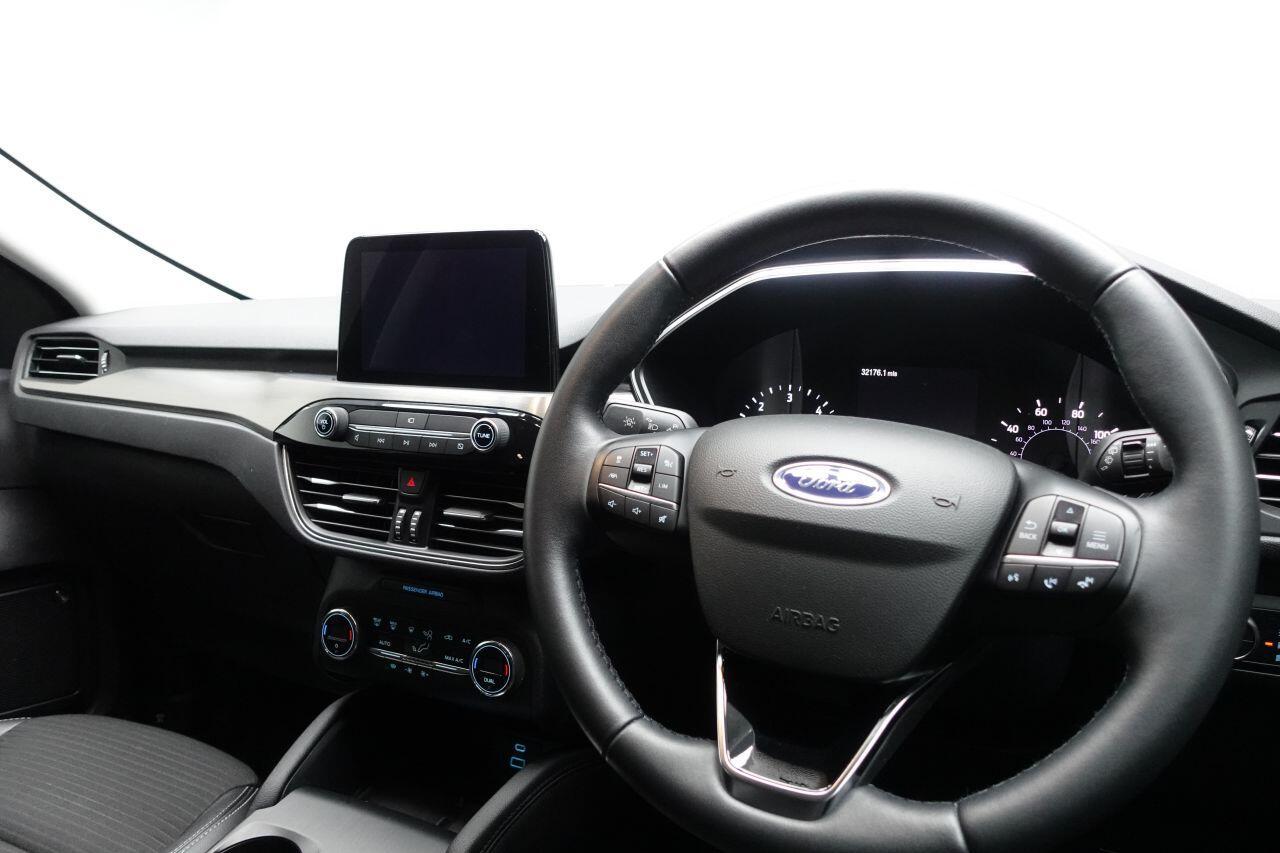 Ford Kuga - Image 31