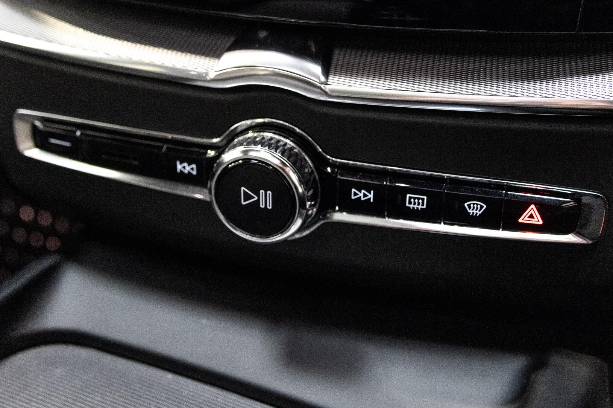 Volvo XC60 - Image 30