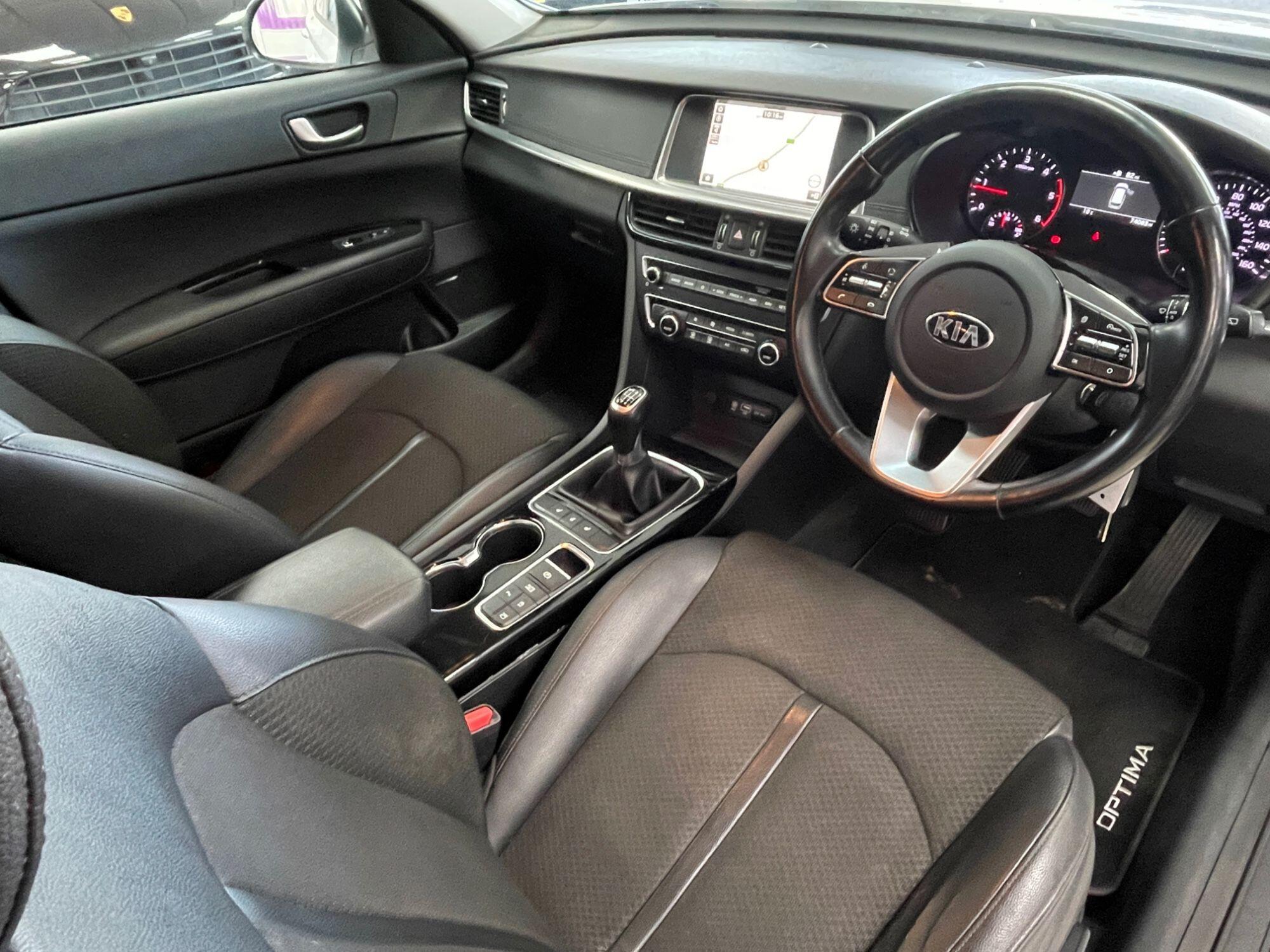 Kia Optima - Image 22