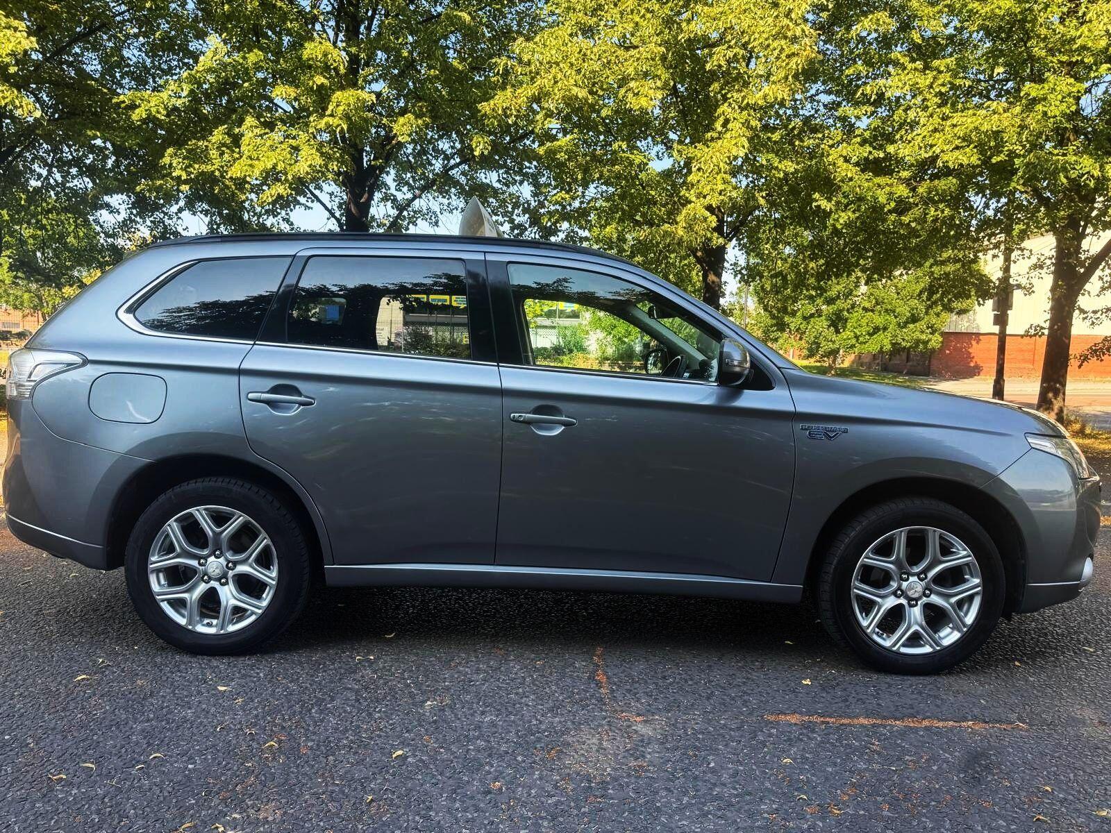Mitsubishi Outlander - Image 8