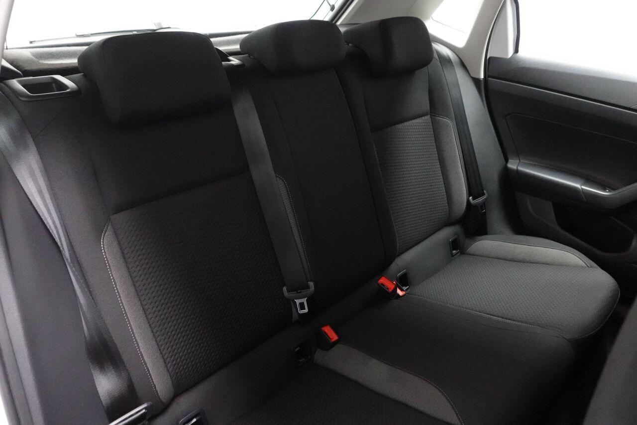 Volkswagen Polo - Image 24