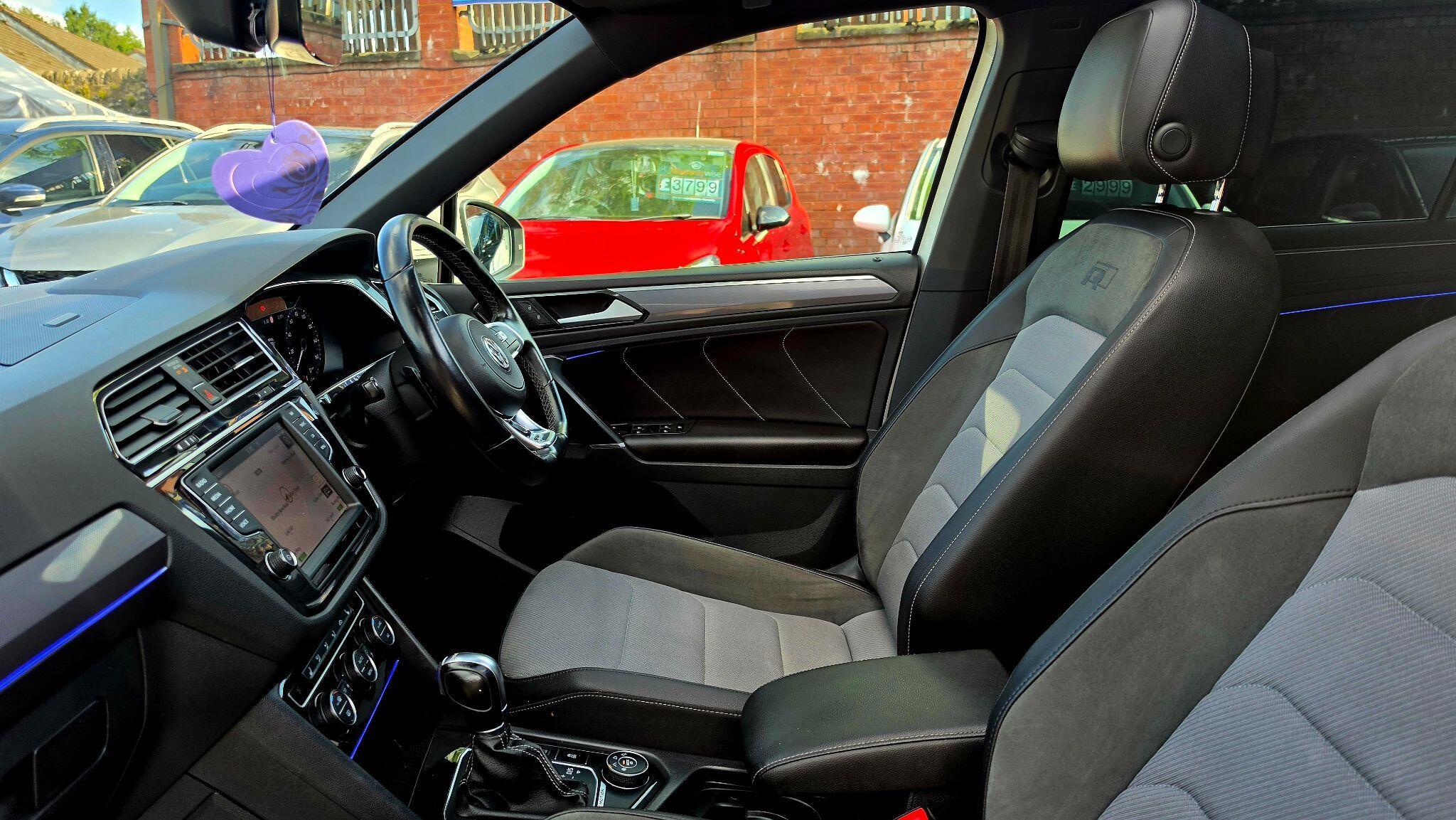Volkswagen Tiguan - Image 15