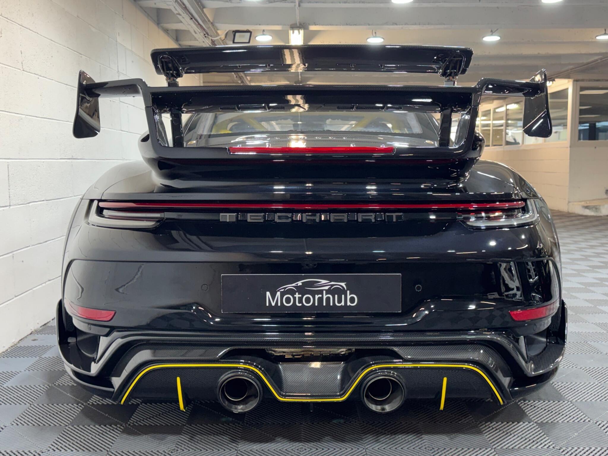 Porsche 911 - Image 11