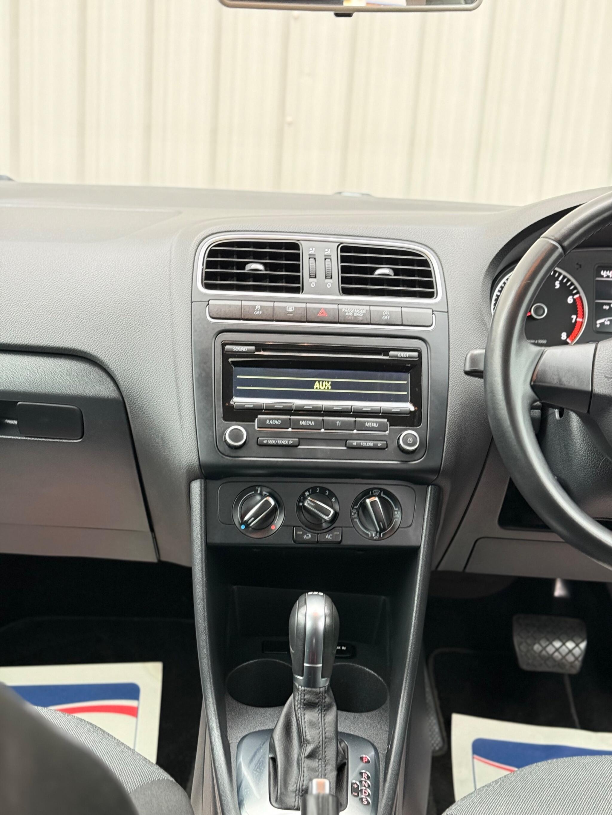 Volkswagen Polo - Image 27