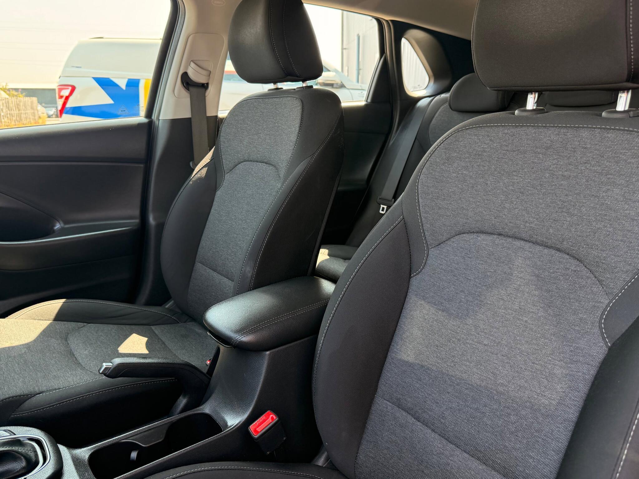 Hyundai i30 - Image 16