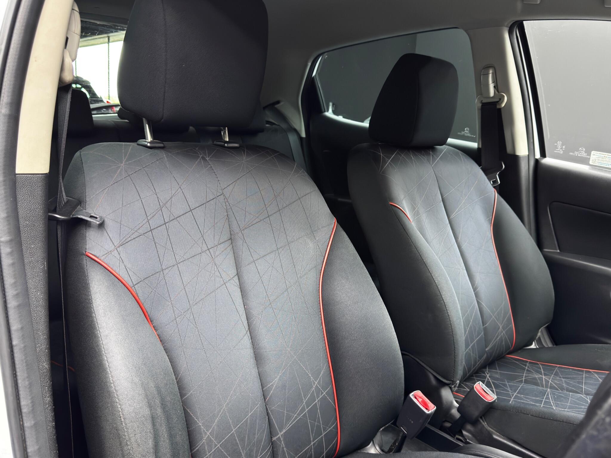Mazda MAZDA2 - Image 12