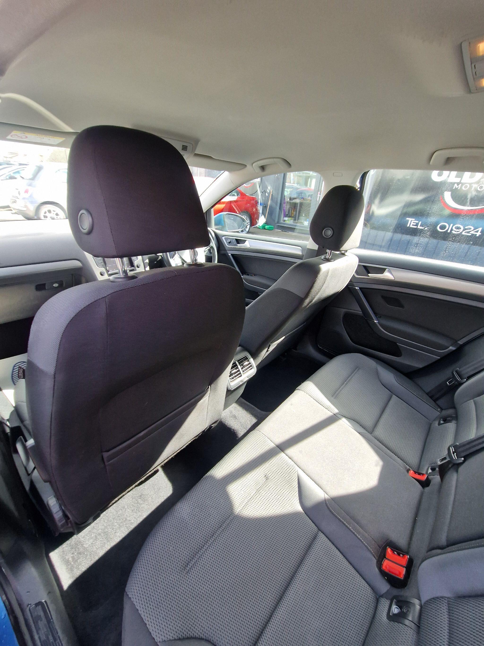 Volkswagen Golf - Image 39