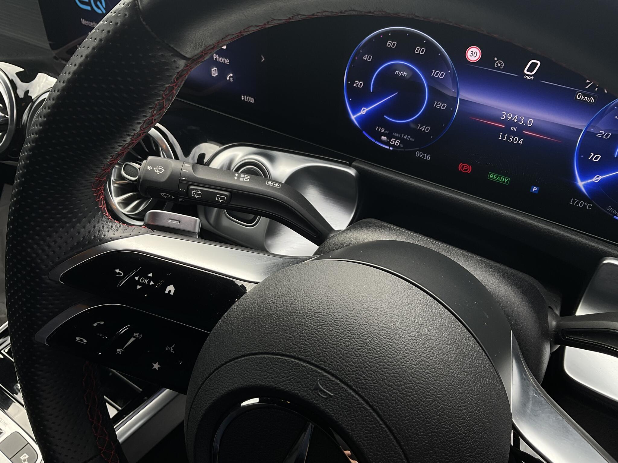 Mercedes Eqb - Image 7
