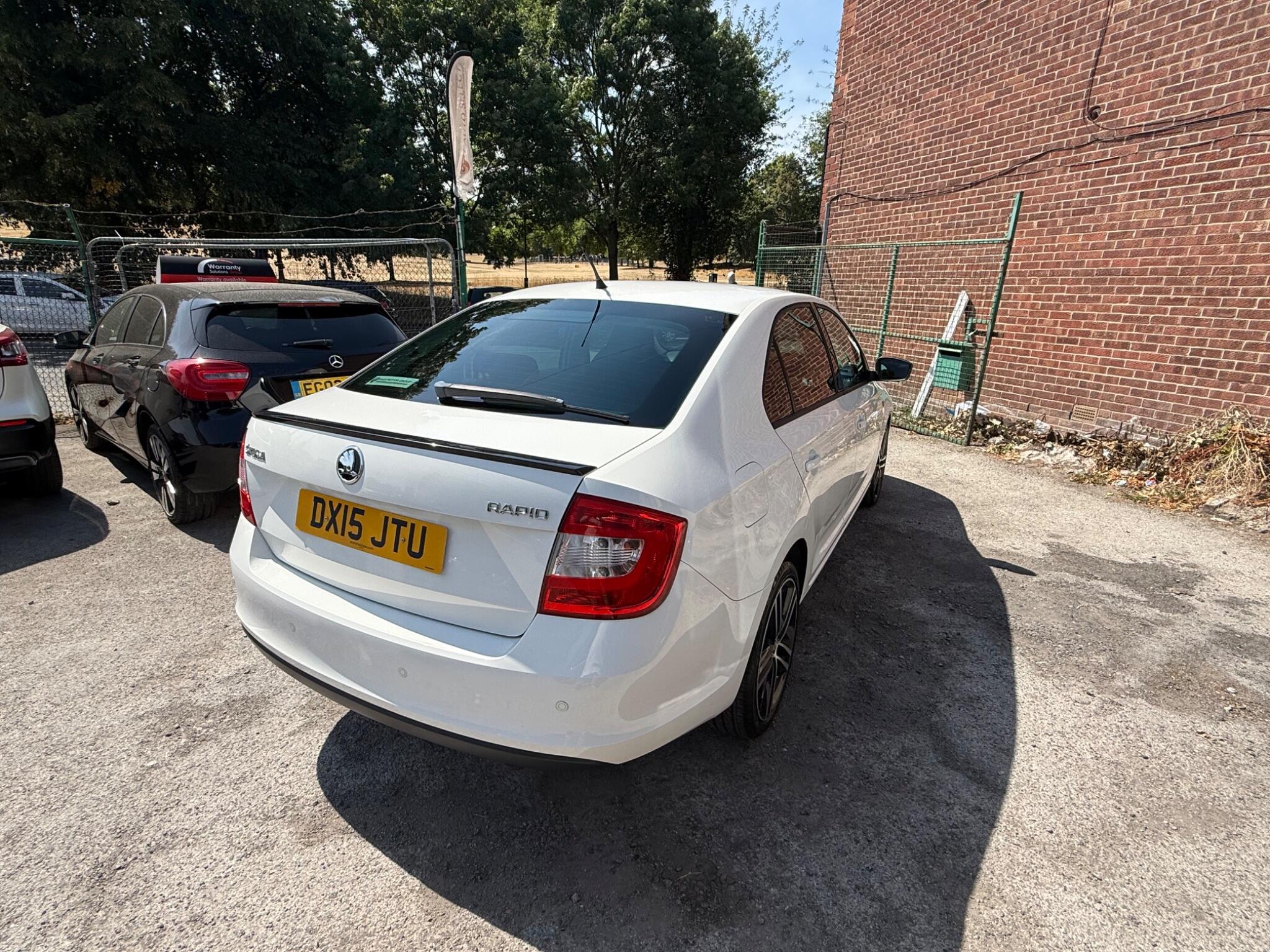 Skoda Rapid - Image 7