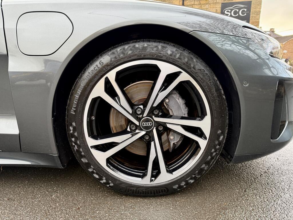 Audi E-Tron GT - Image 13