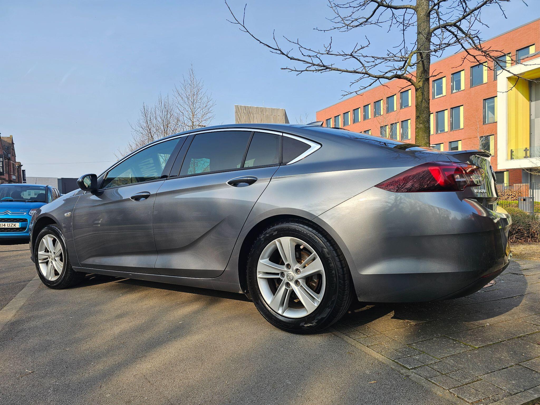 Vauxhall Insignia - Image 15