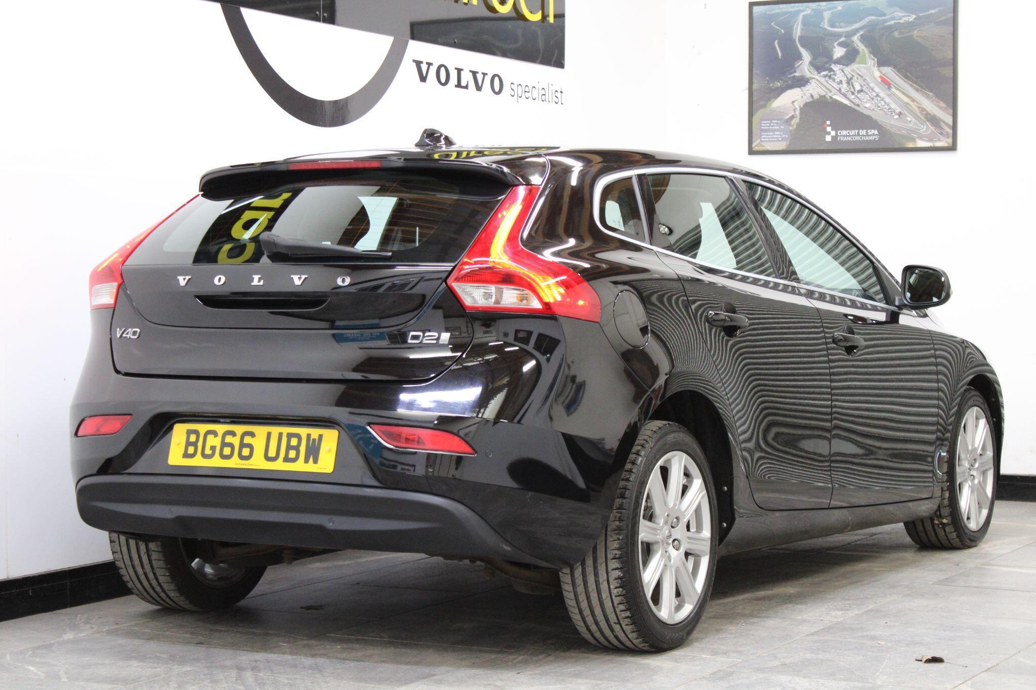Volvo V40 - Image 12
