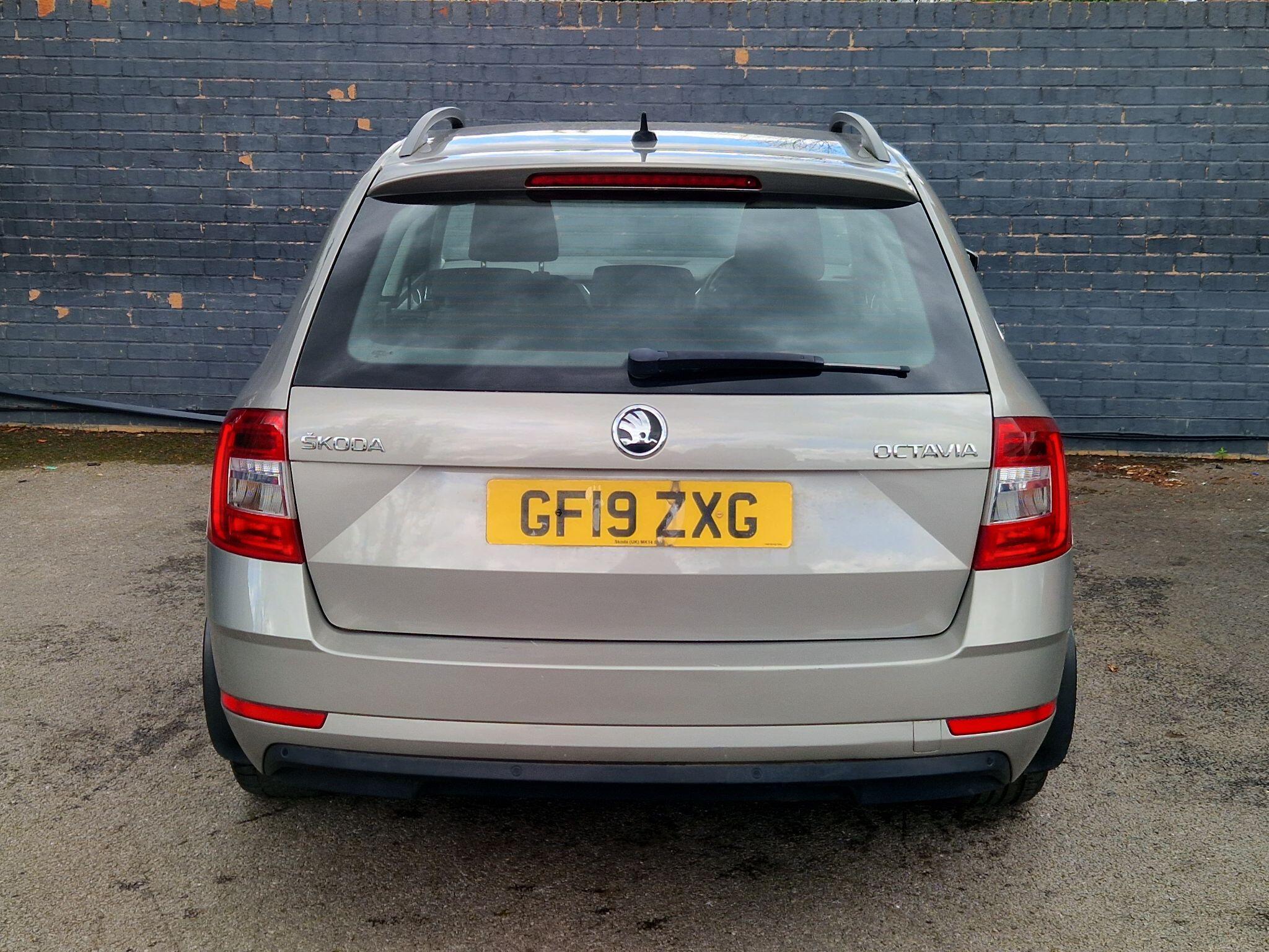 Skoda Octavia - Image 9