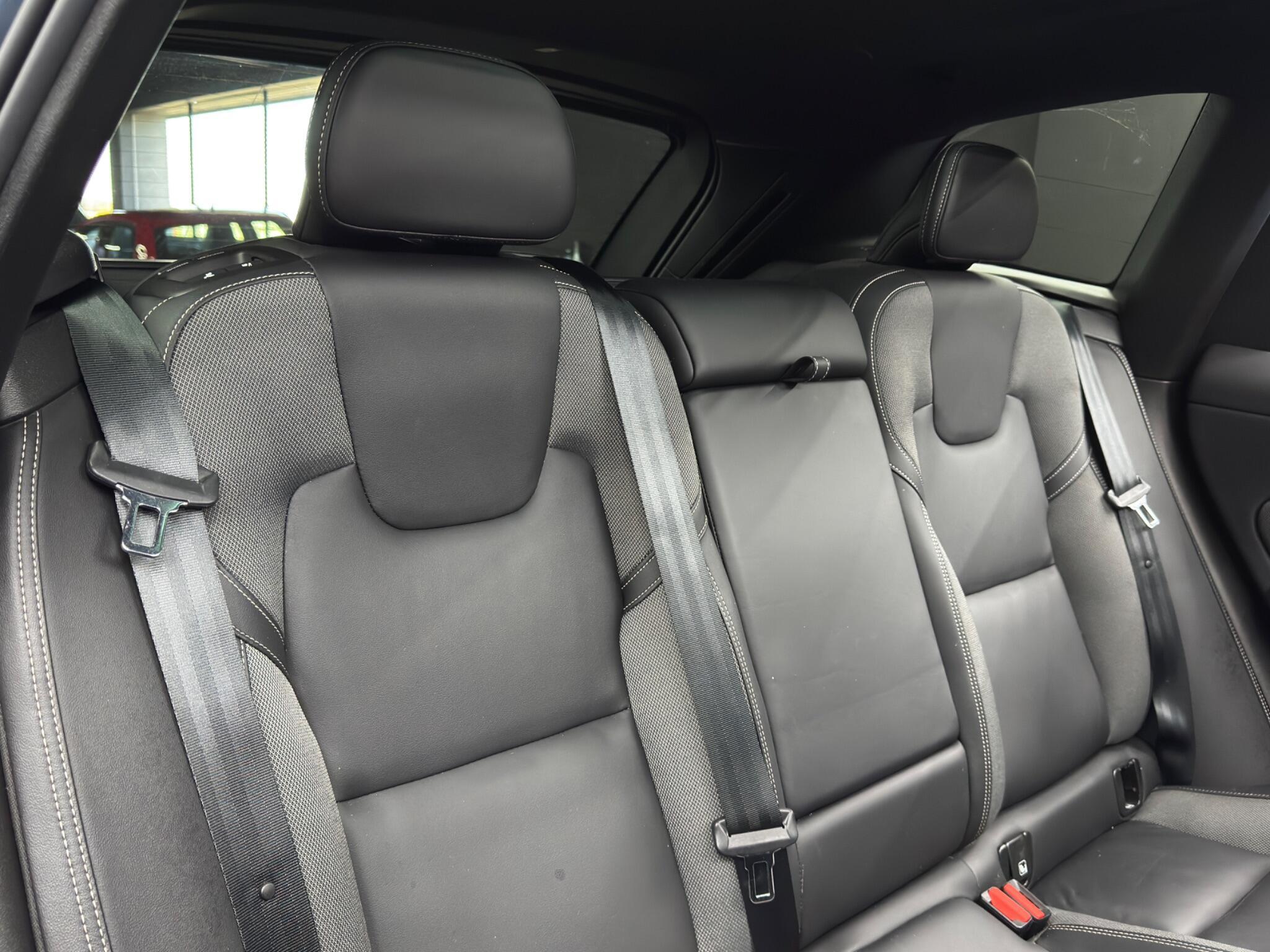 Volvo XC60 - Image 15