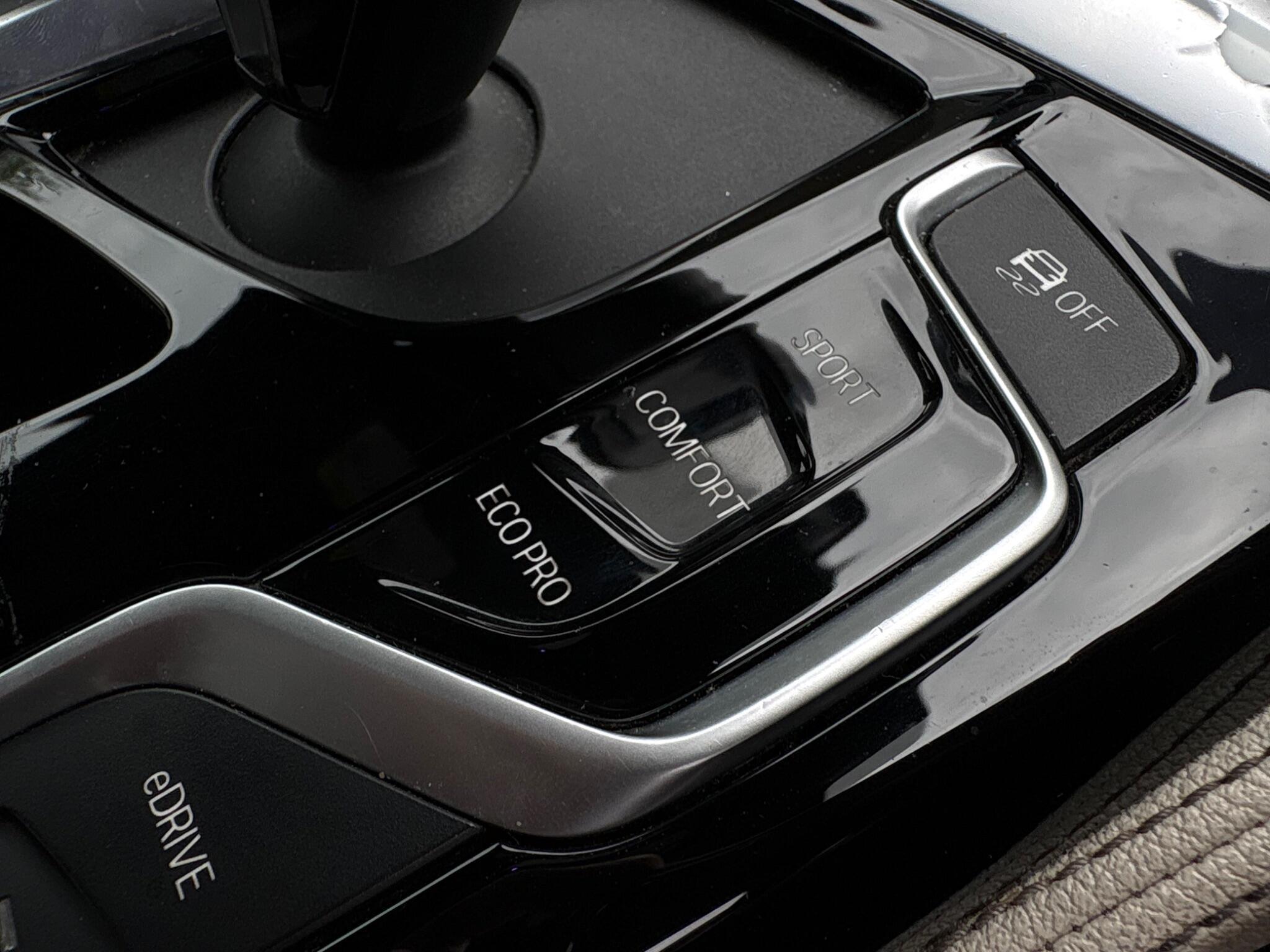 BMW 5 Series - Image 46