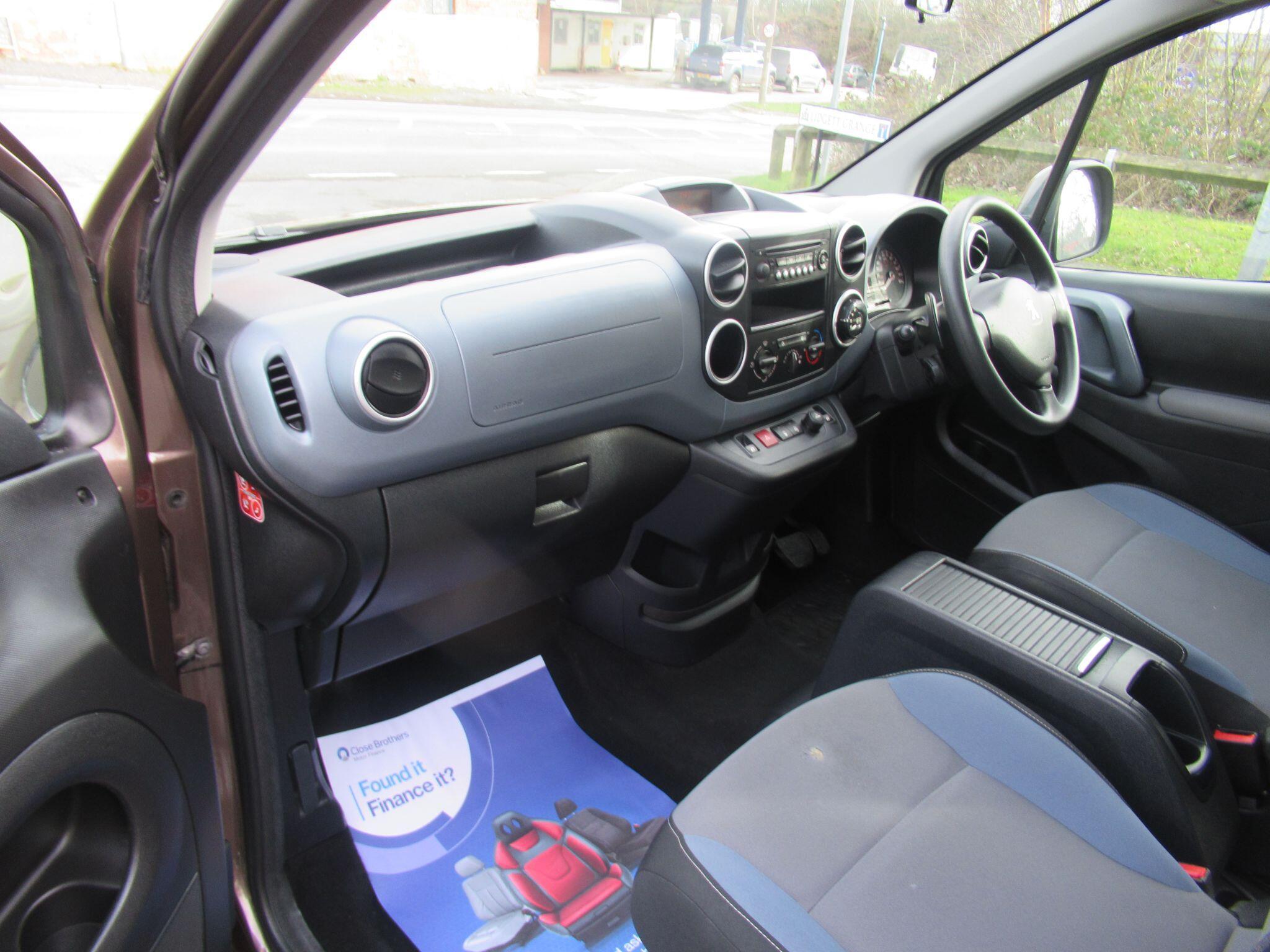Peugeot Partner Tepee - Image 14