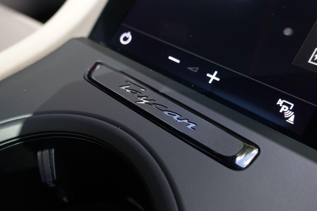 Porsche Taycan - Image 43