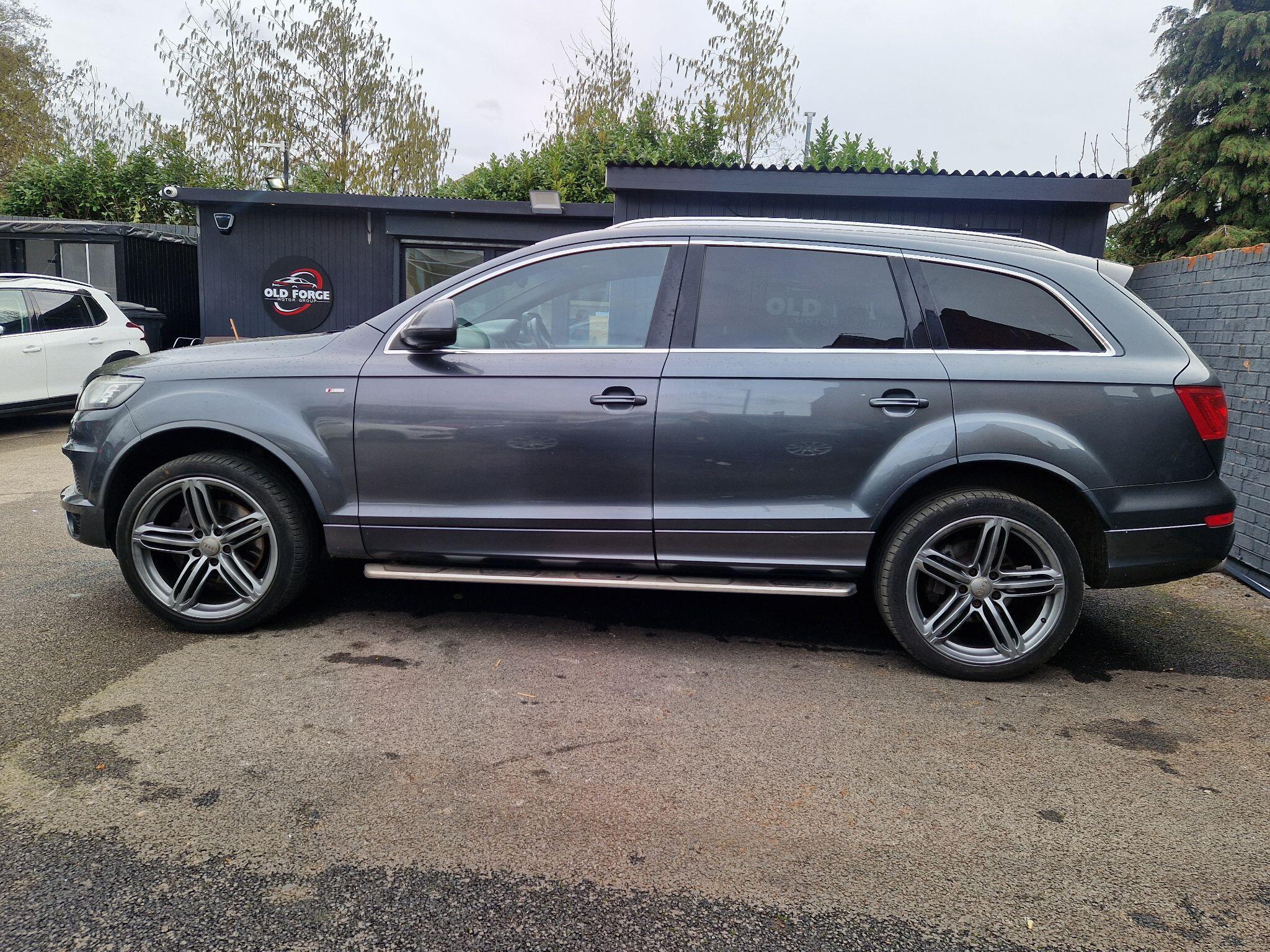 Audi Q7 - Image 6