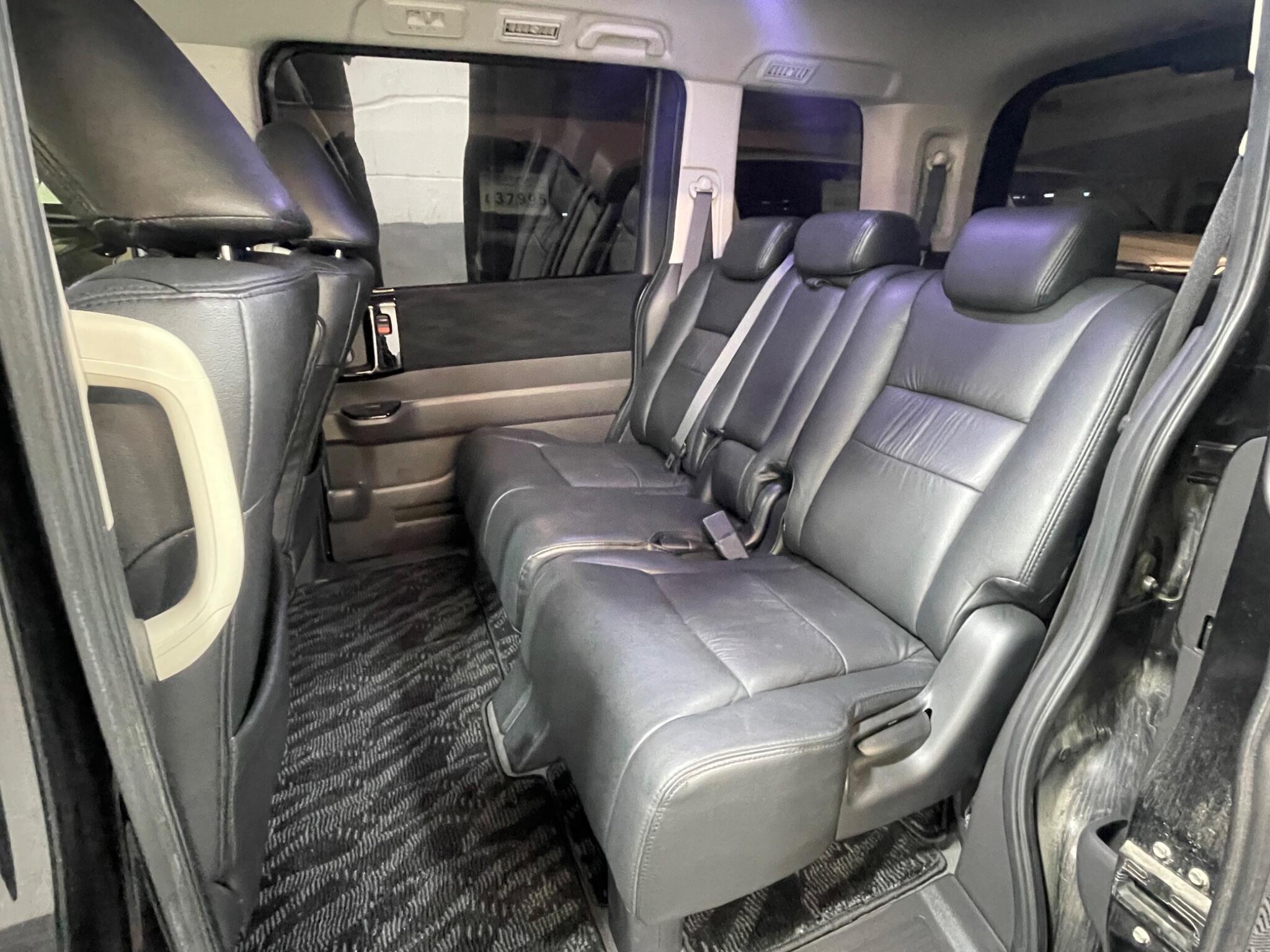Honda Stepwagon - Image 10