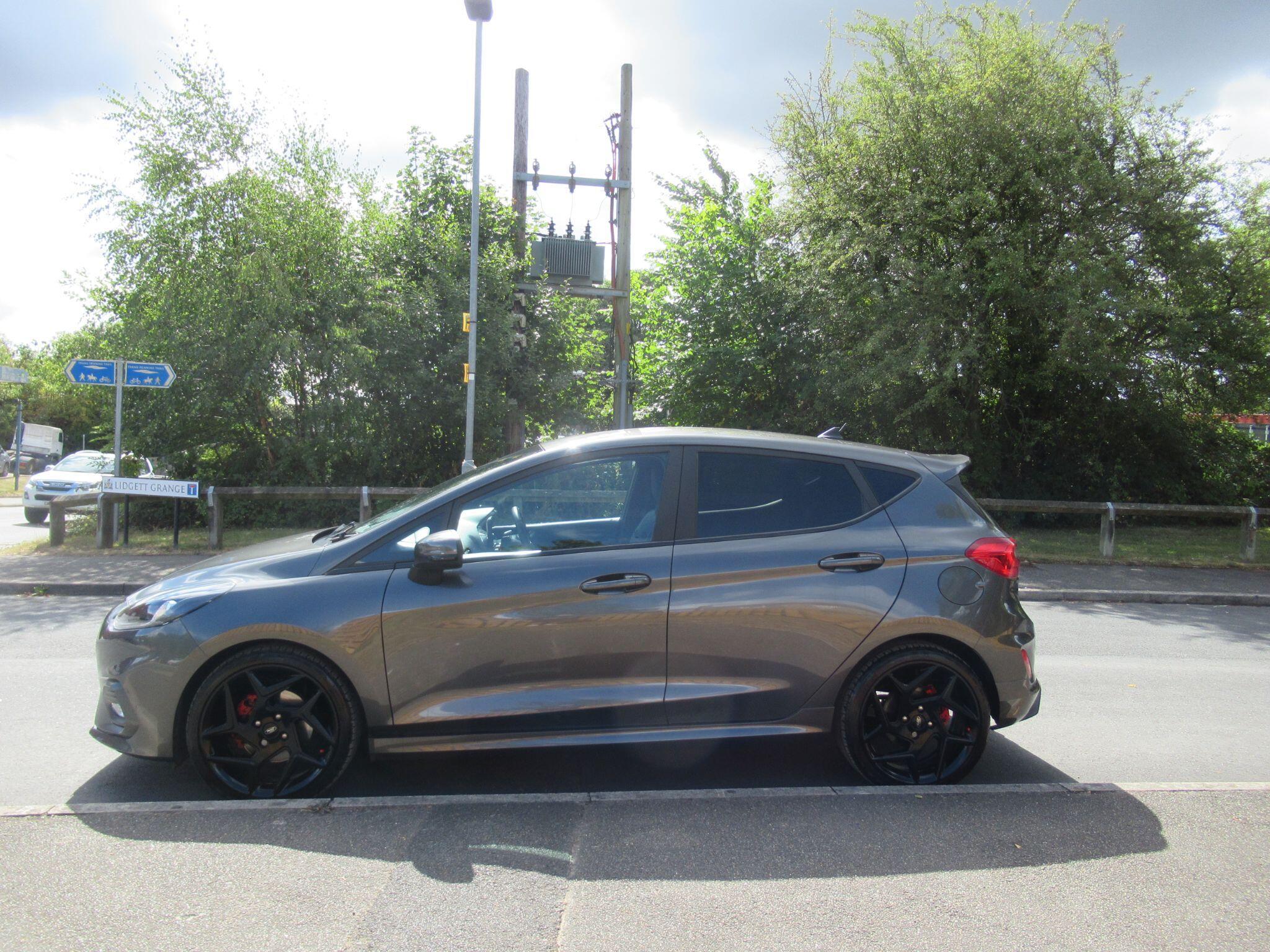 Ford Fiesta - Image 8