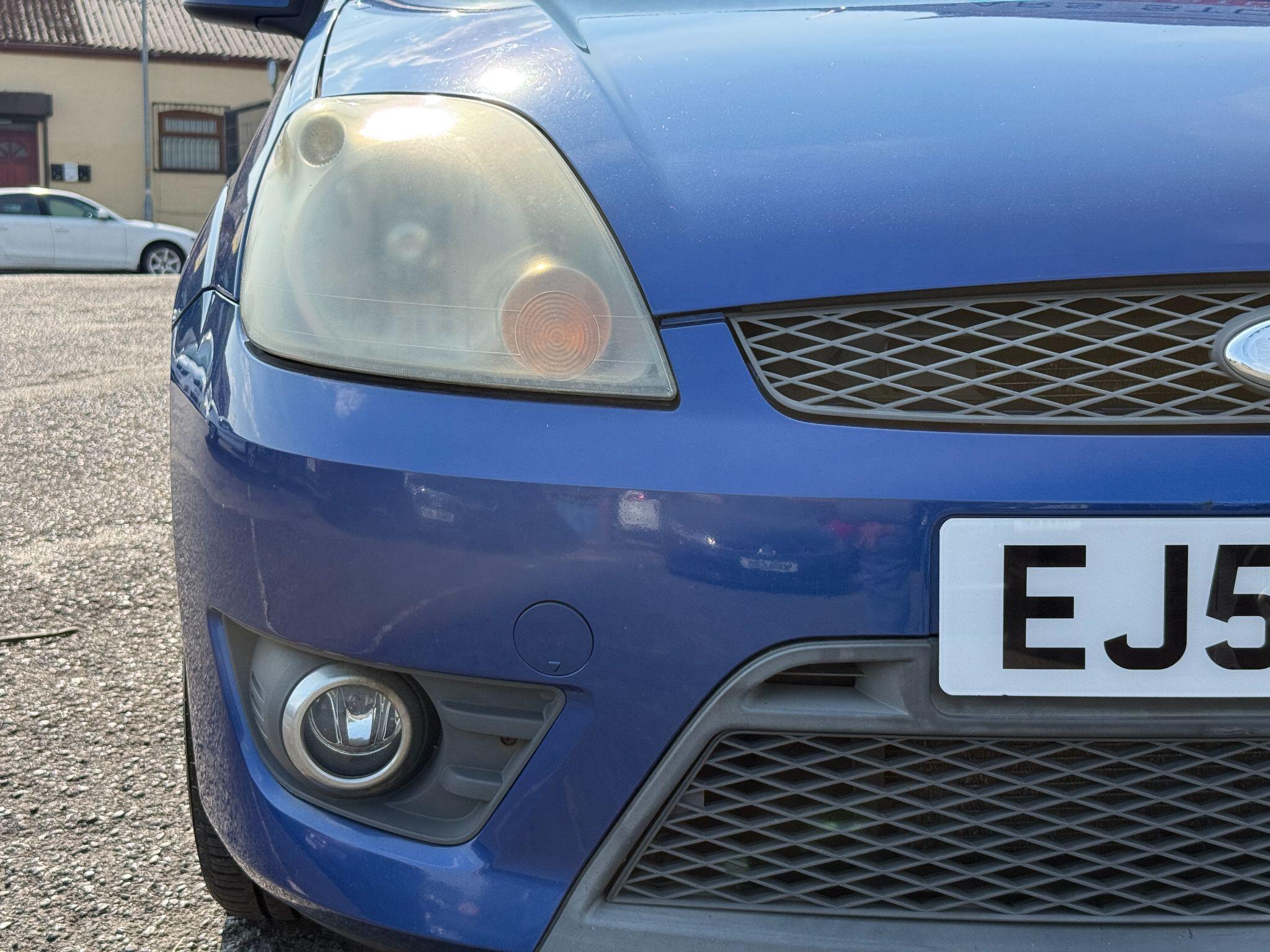 Ford Fiesta - Image 11