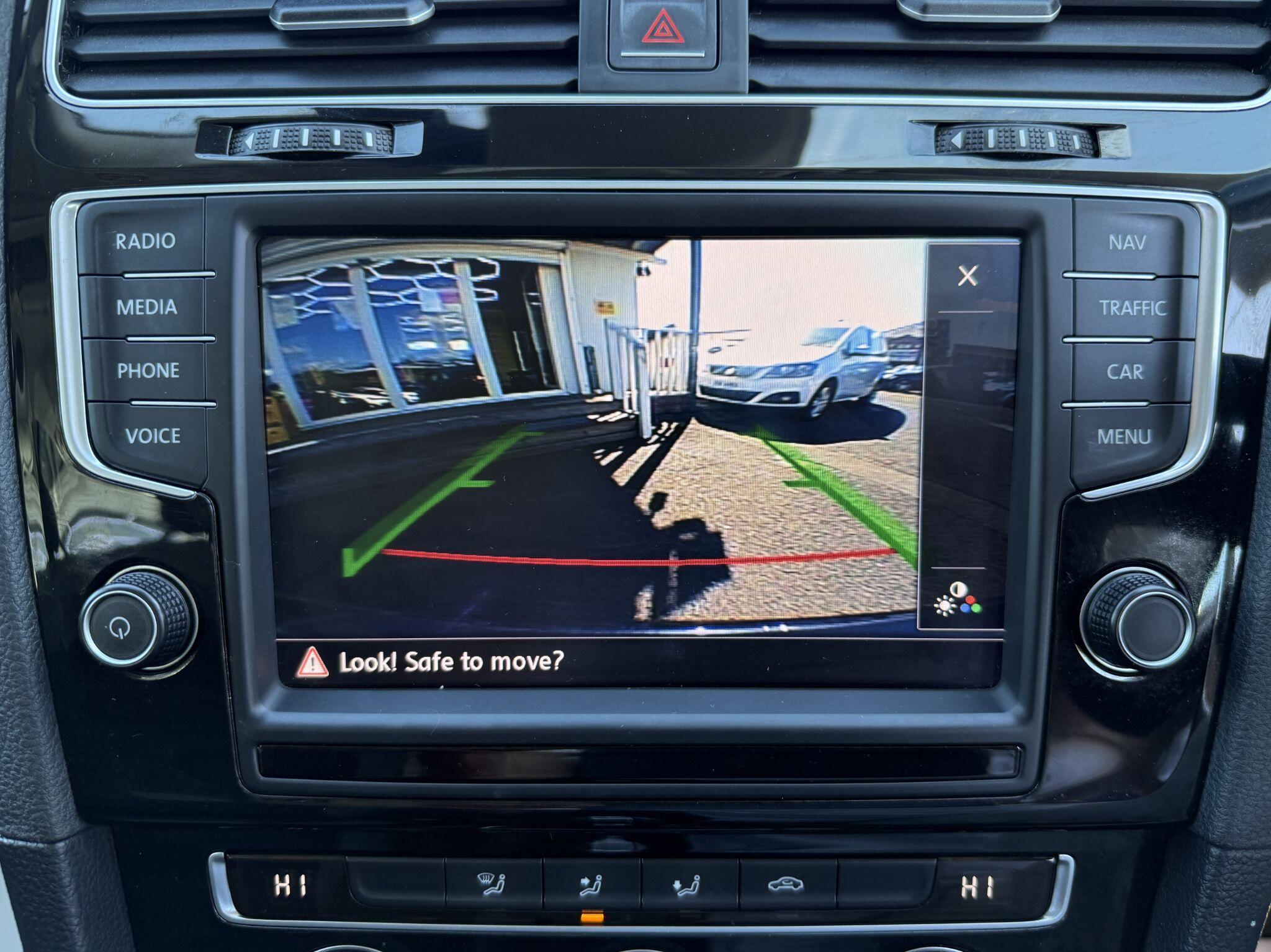 Volkswagen Golf - Image 44