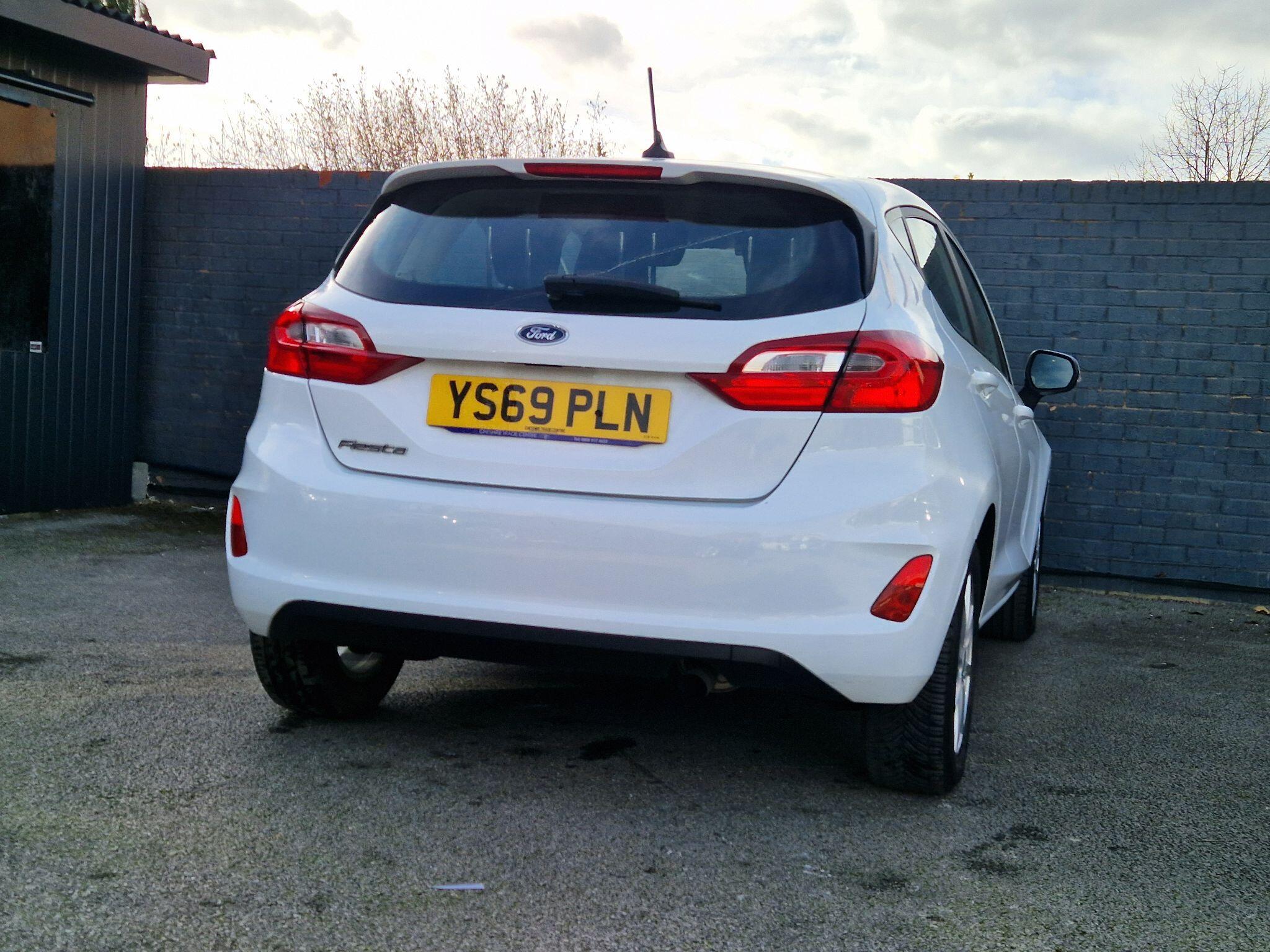 Ford Fiesta - Image 25