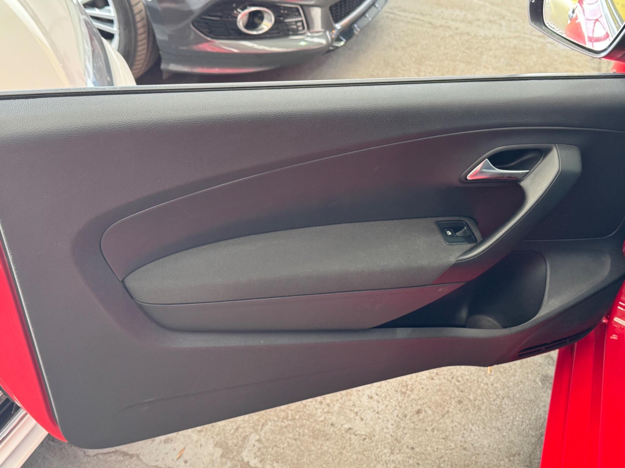 Volkswagen Polo - Image 31