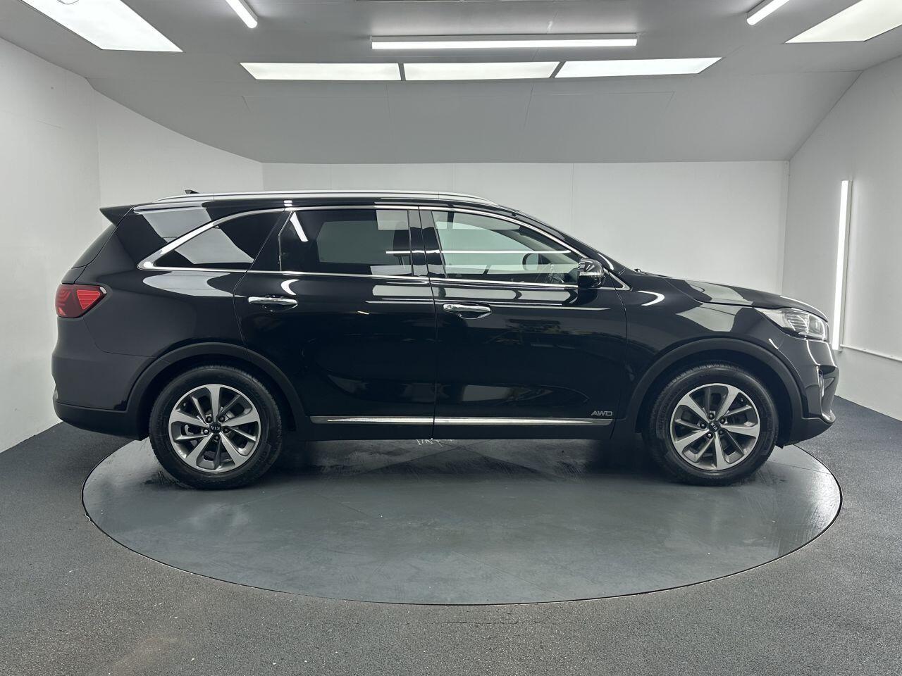 Kia Sorento - Image 10