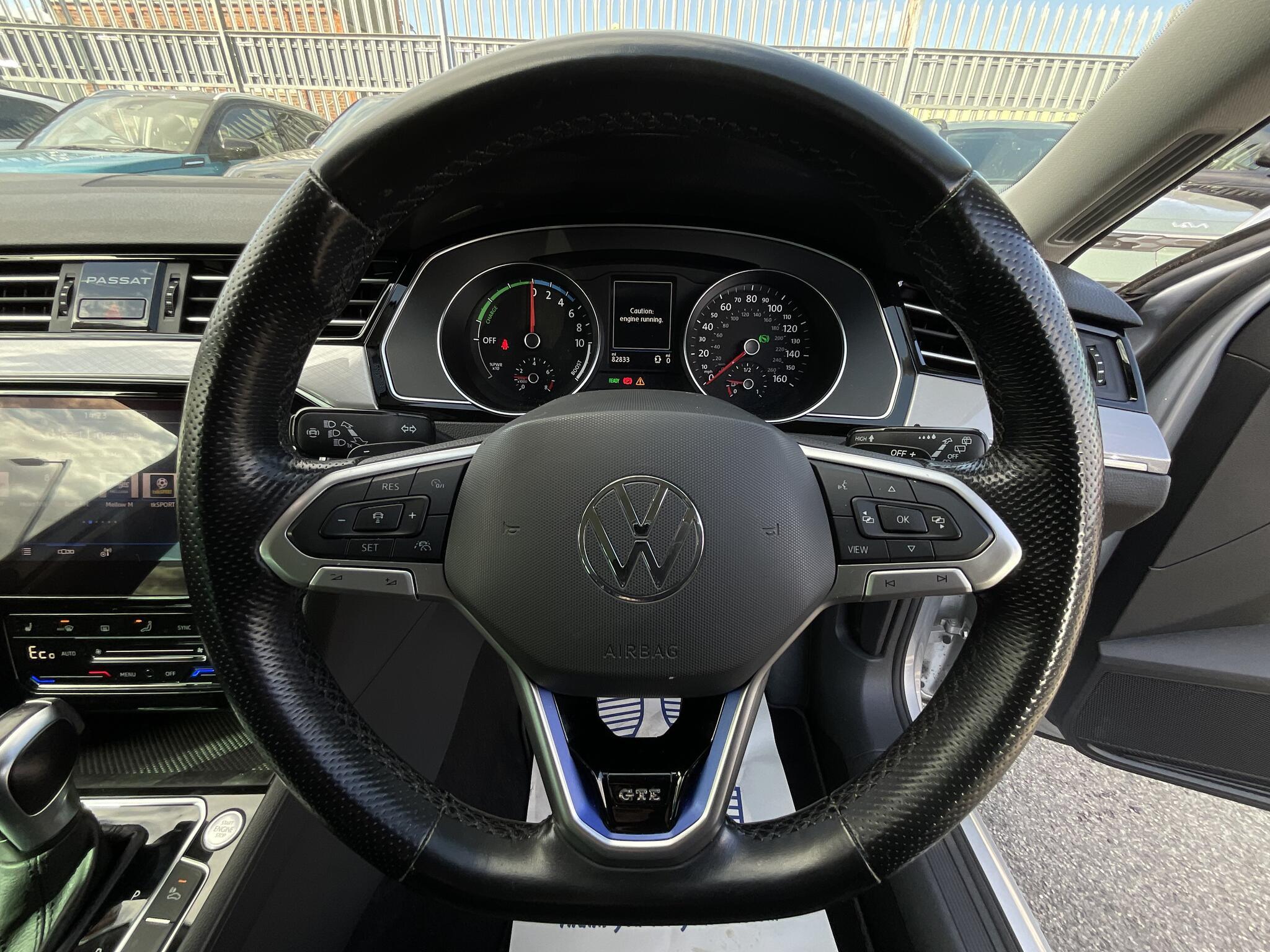 Volkswagen Passat - Image 20