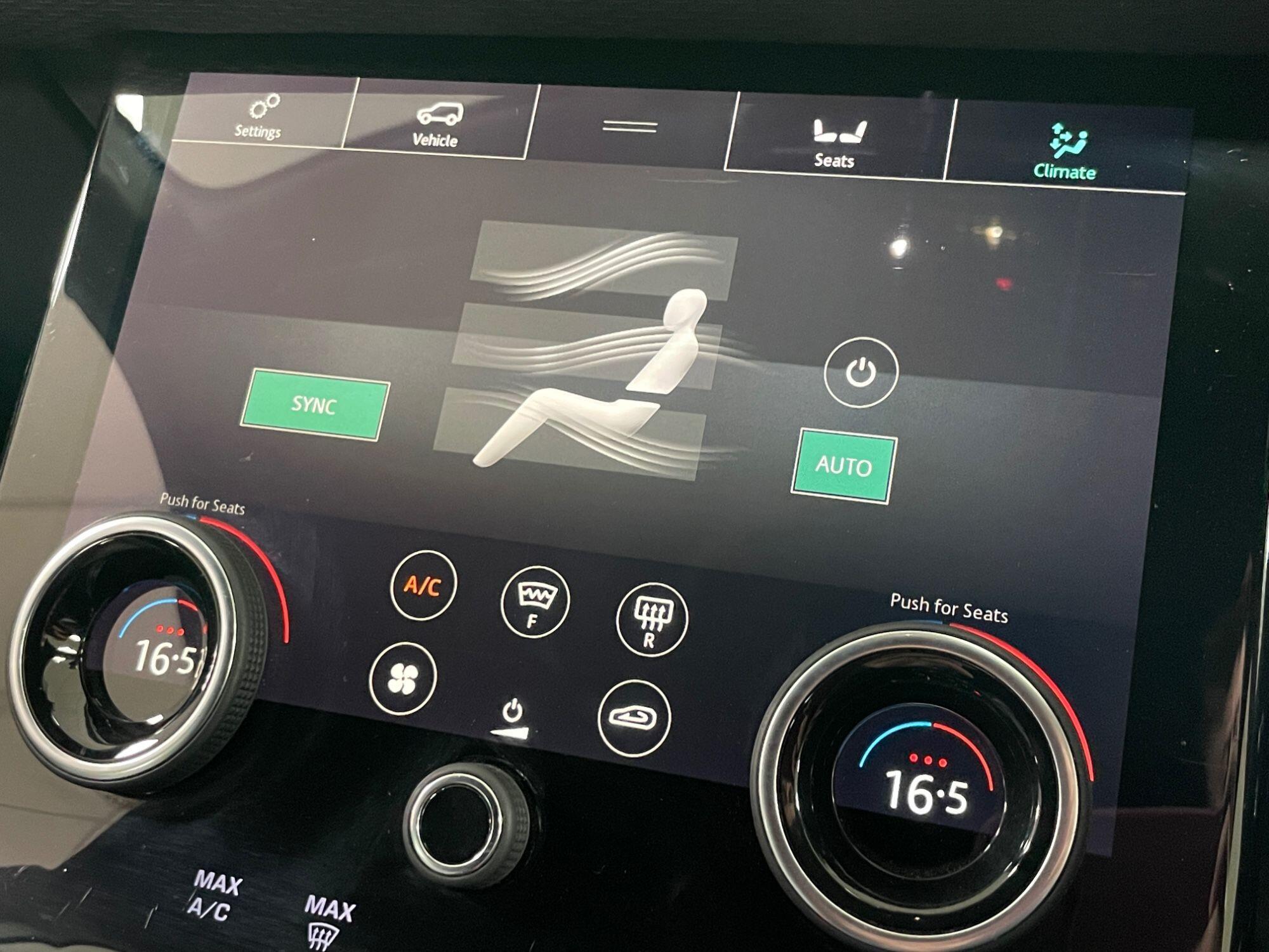 Land Rover Range Rover Velar - Image 52