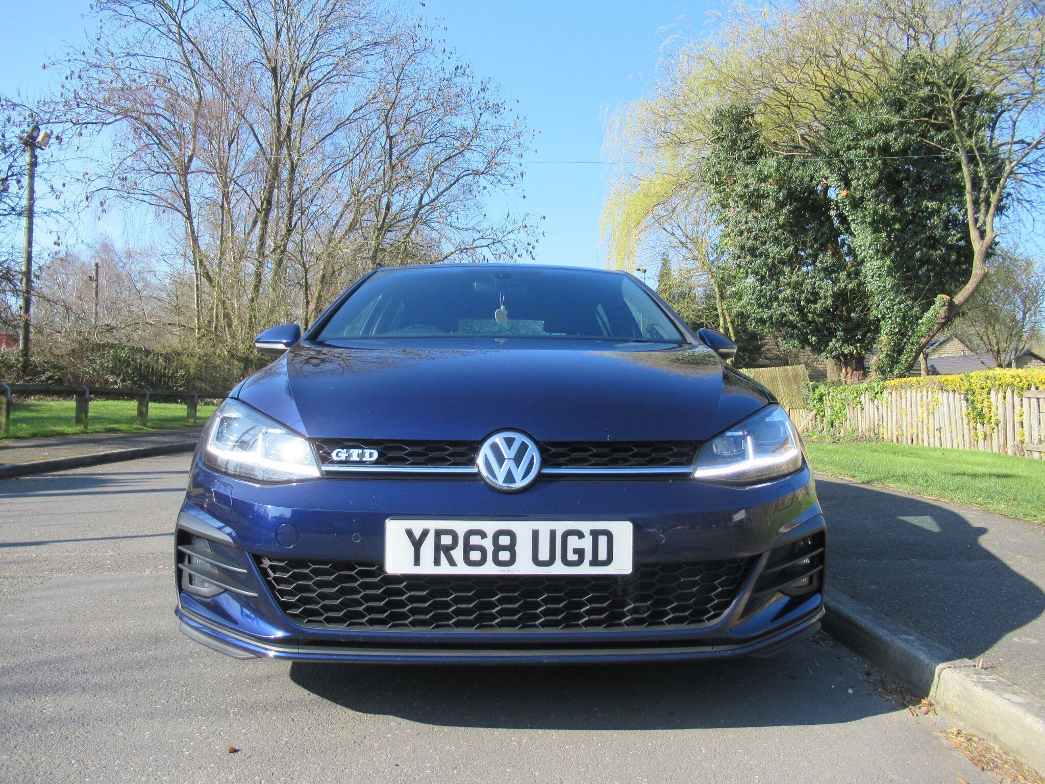 Volkswagen Golf - Image 10